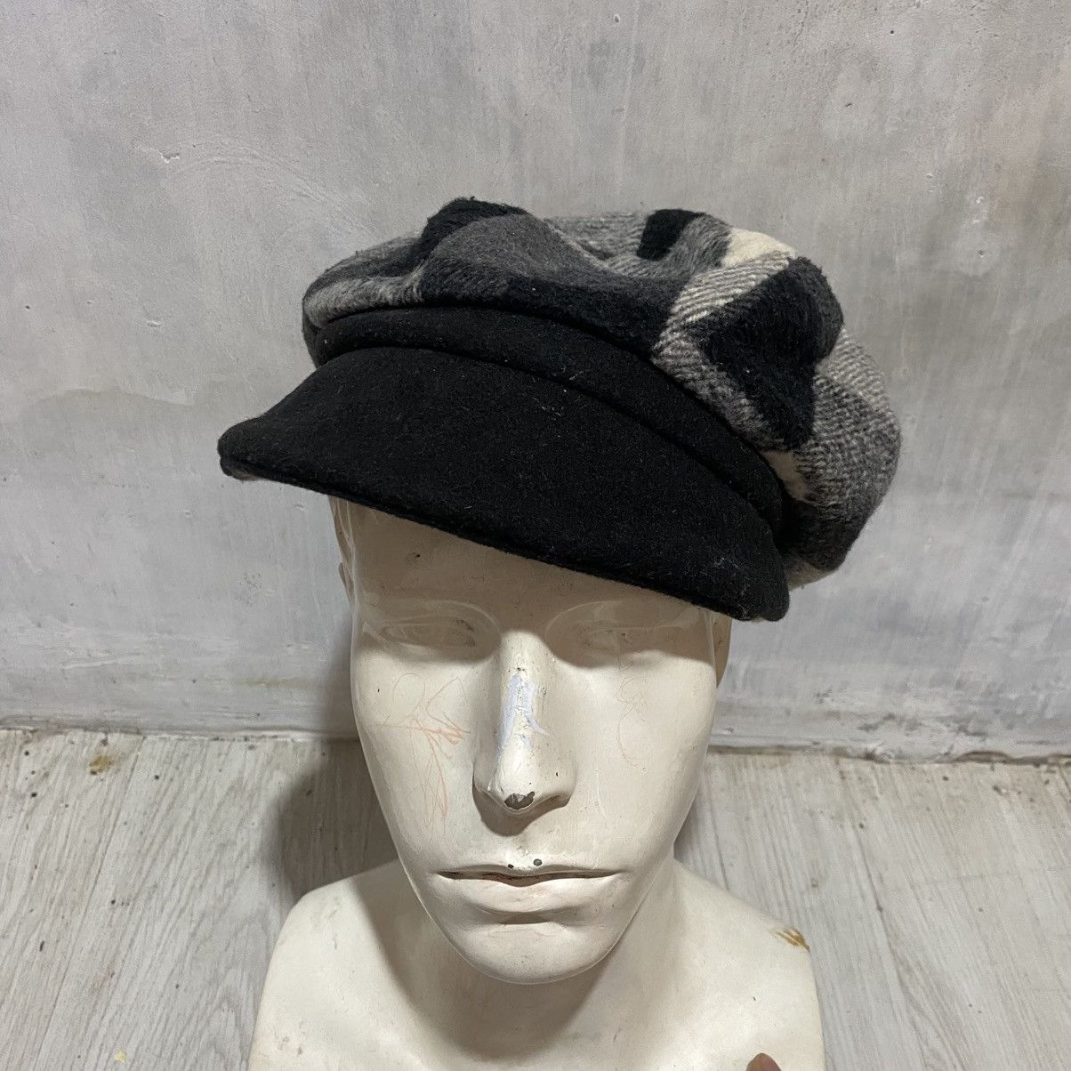 Vintage Vintage japanese brand artist wool newsboy cap Size ONE SIZE - 1 Thumbnail
