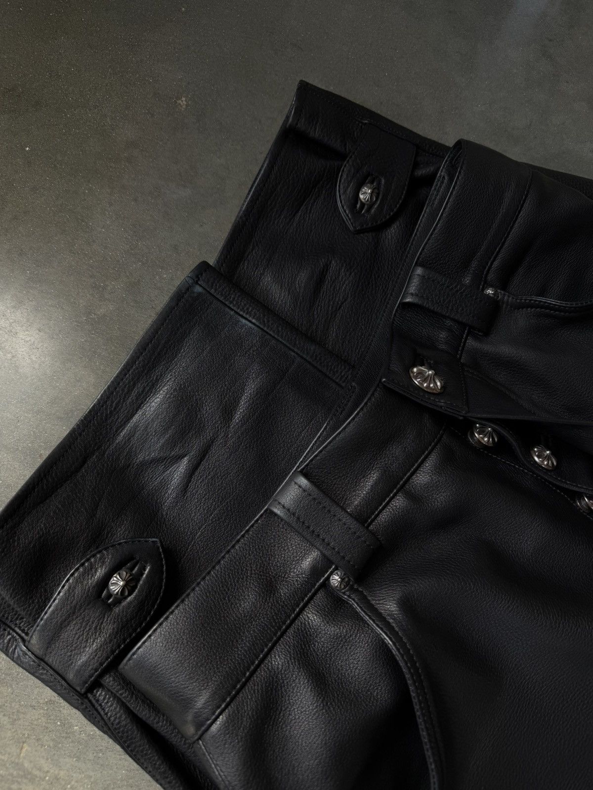 Chrome Hearts Chrome Hearts Articulated Leather Cargo Pant Baggy Devil Dog Size US 31 - 16 Thumbnail