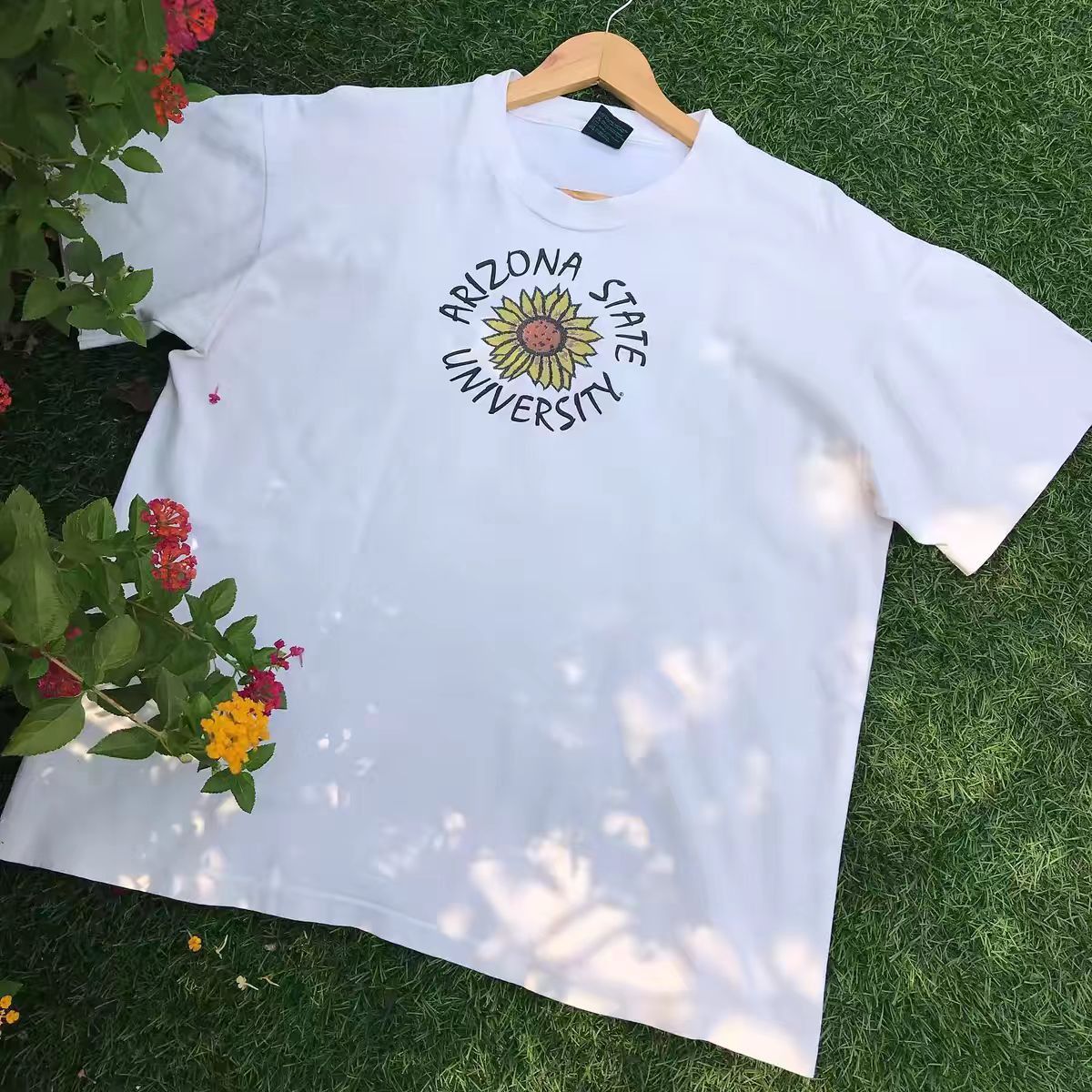 Vintage White washed vintage sunflower print t-shirt Size US M / EU 48-50 / 2 - 1 Thumbnail