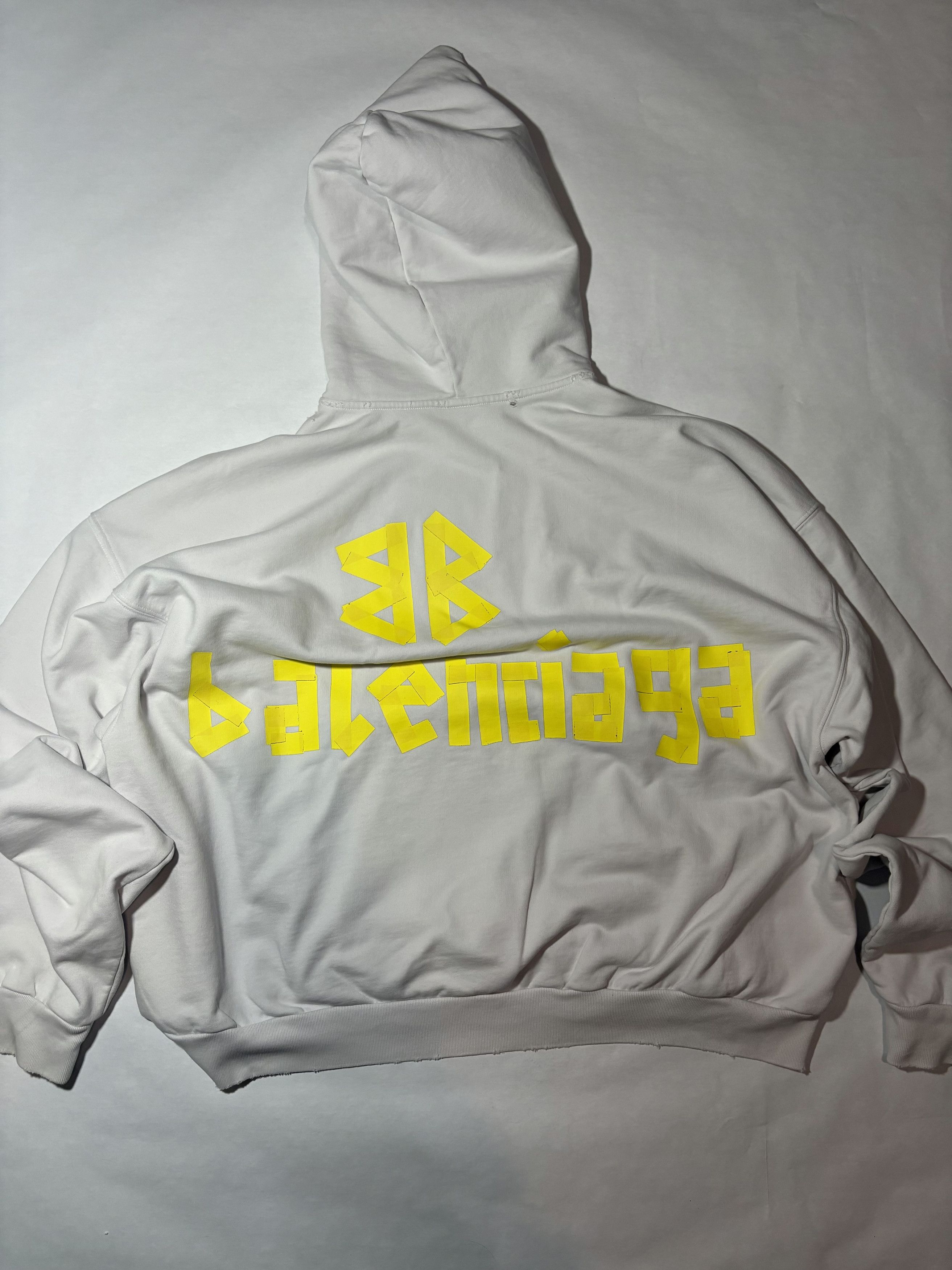 Balenciaga BALENCIAGA TAPE TYPE RIPPED POCKET HOODIE LARGE FIT IN WHITE Size US M / EU 48-50 / 2 - 3 Thumbnail