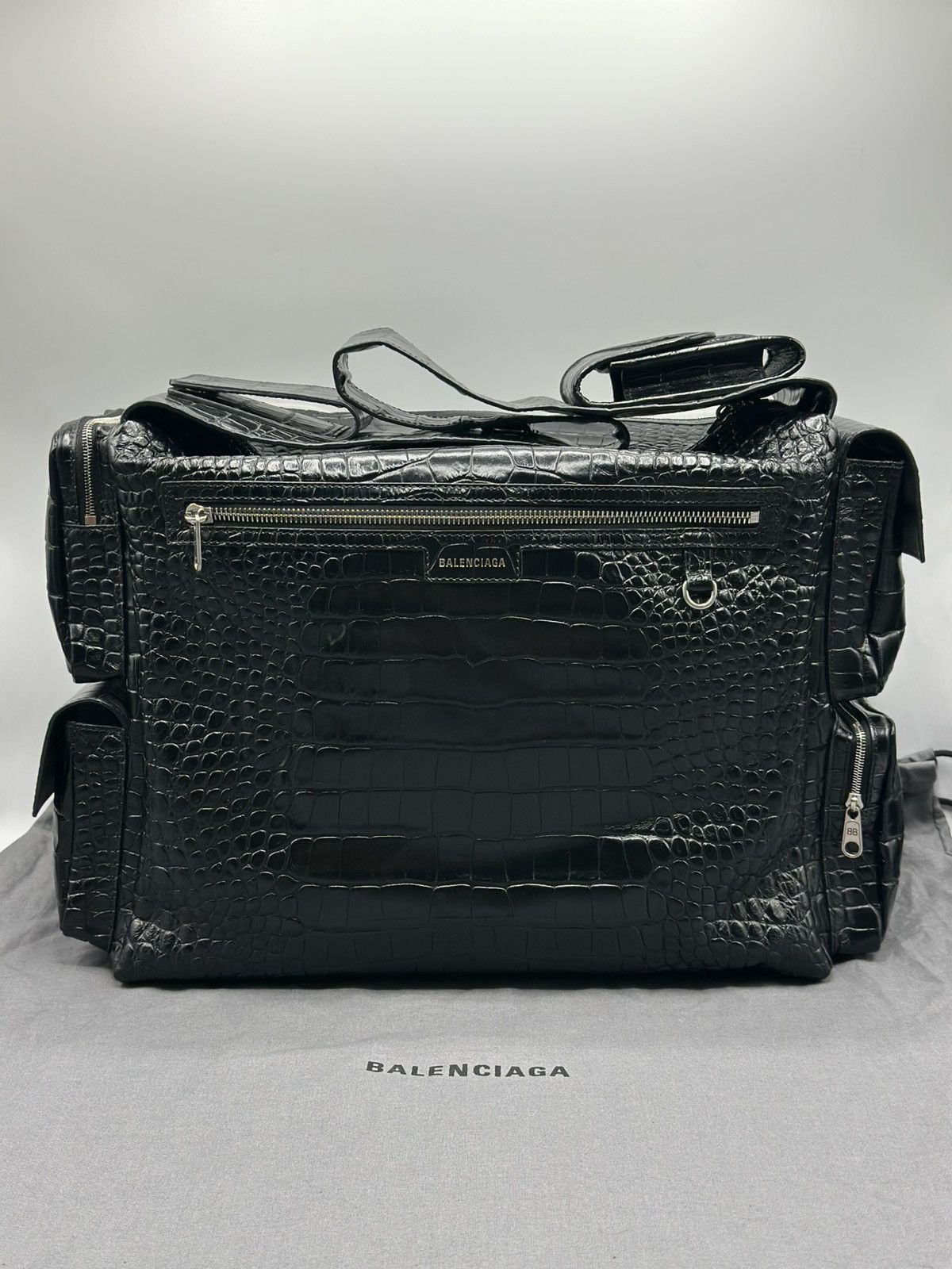 Balenciaga Balenciaga Black Croc Embossed Big Superbusy Sling Bag Size ONE SIZE - 3 Thumbnail