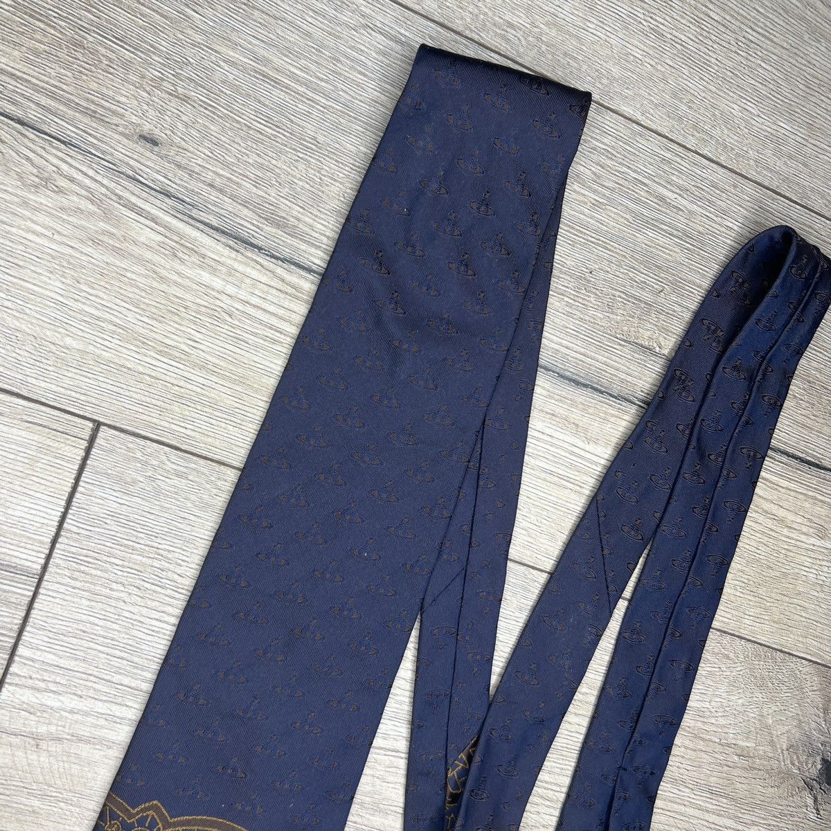 Vintage VIVIENNE WESTWOOD ORBS MONOGRAM PRINT NECK TIE NAVY SILK Size ONE SIZE - 3 Thumbnail