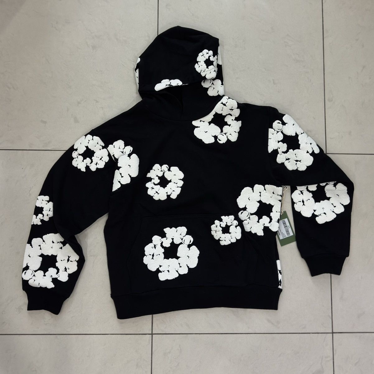 DENIM TEARS The Cotton Wreath Sweatshirt Black Size US S / EU 44-46 / 1 - 1 Thumbnail