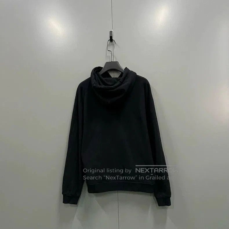 Celine Celine Logo Print Hoodie in Black. Size US M / EU 48-50 / 2 - 2 Thumbnail