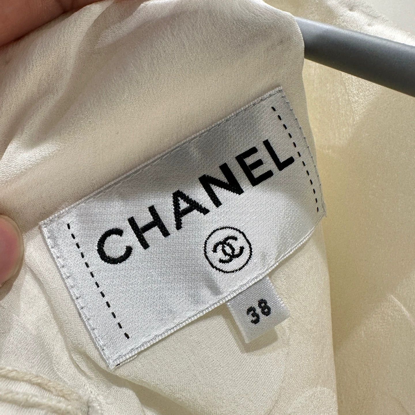 Chanel Chanel woven-strap logo-button short jacket 38 Size S / US 4 / IT 40 - 3 Thumbnail
