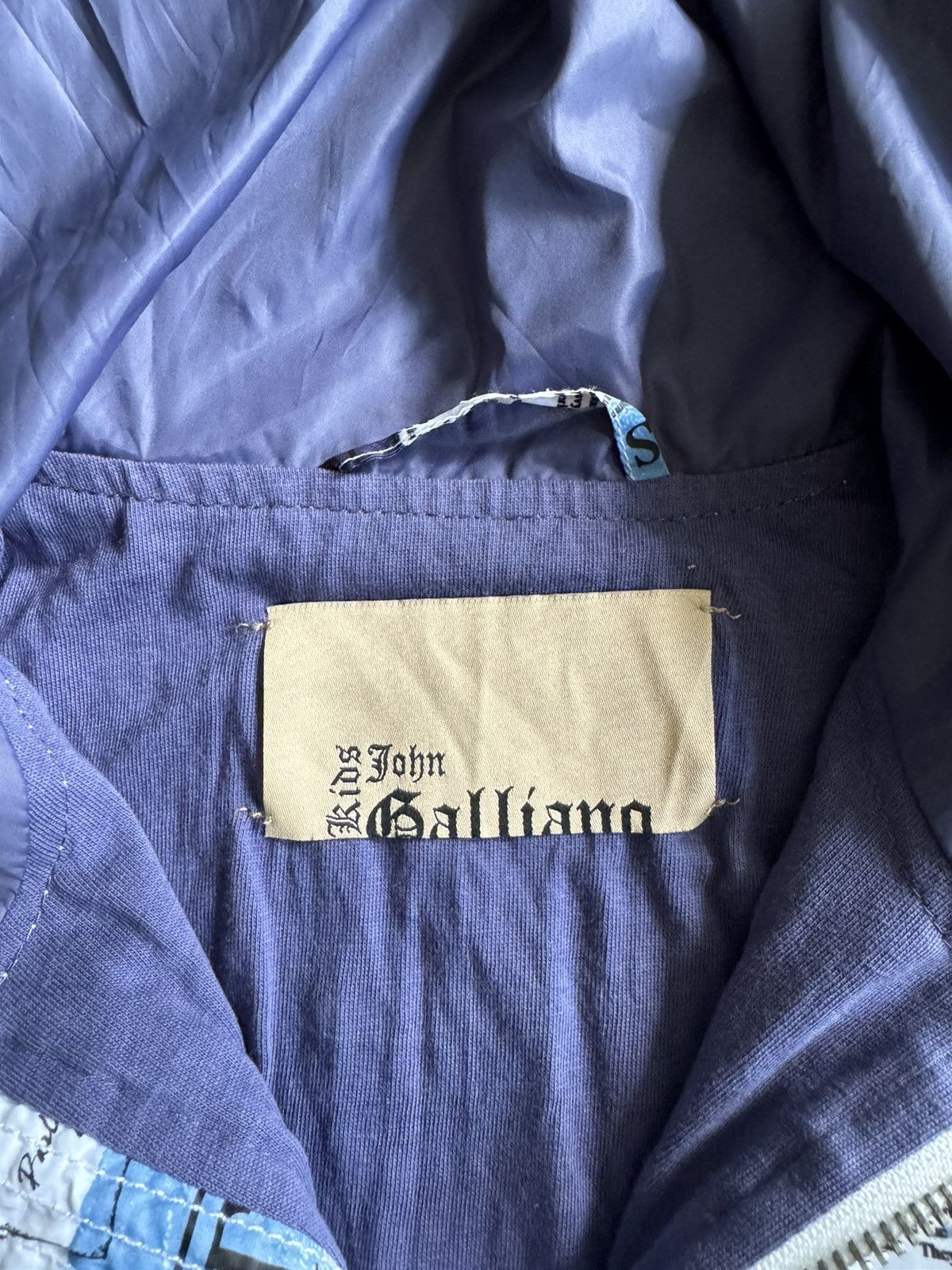 John Galliano John Galliano Iconic Newspaper Print Hooded Jacket Size US XXS / EU 40 - 12 Thumbnail
