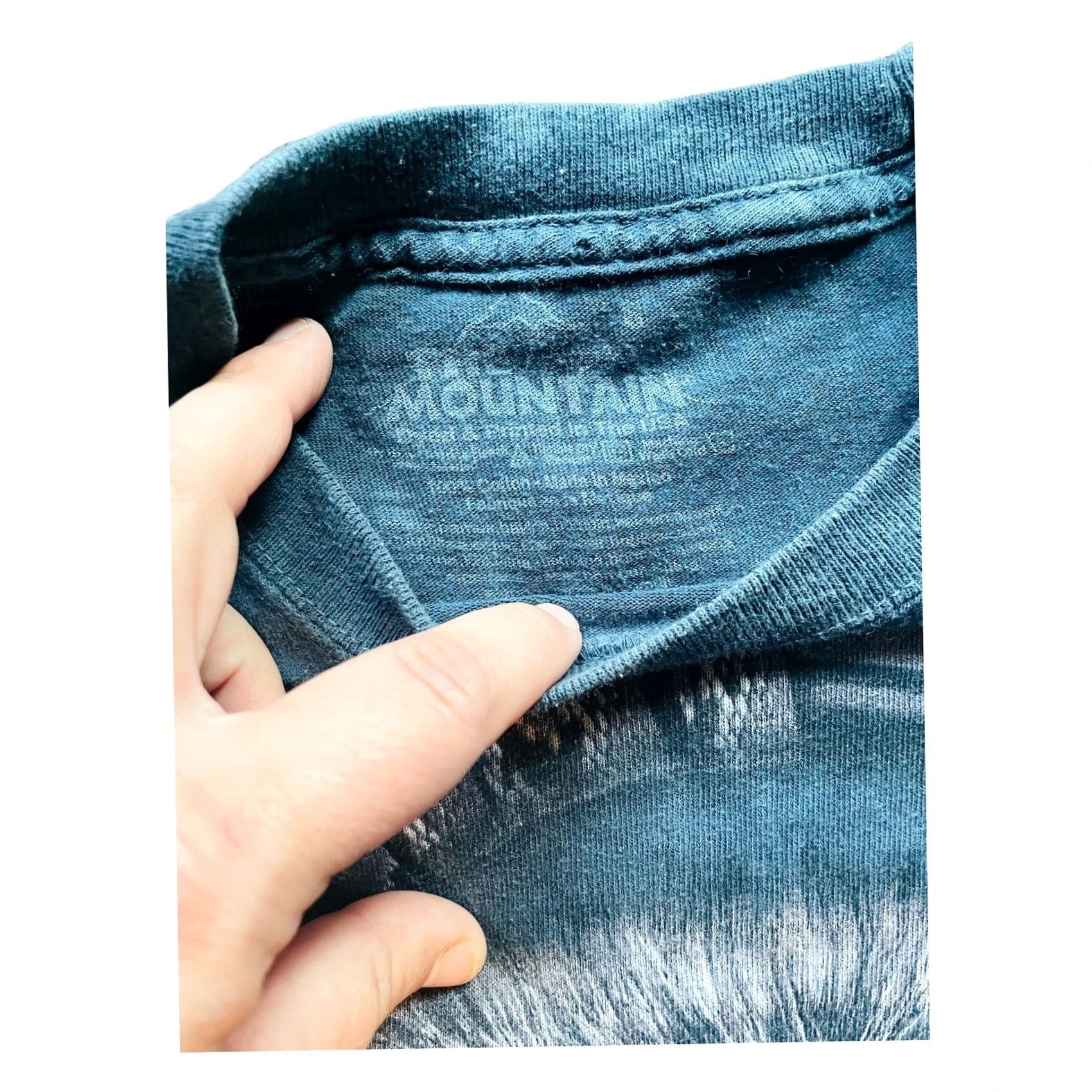 The Mountain The Mountain Women's Short Sleeve T-Shirt Wolf Wears Headphones Small Blue Tee Size S / US 4 / IT 40 - 6 Thumbnail