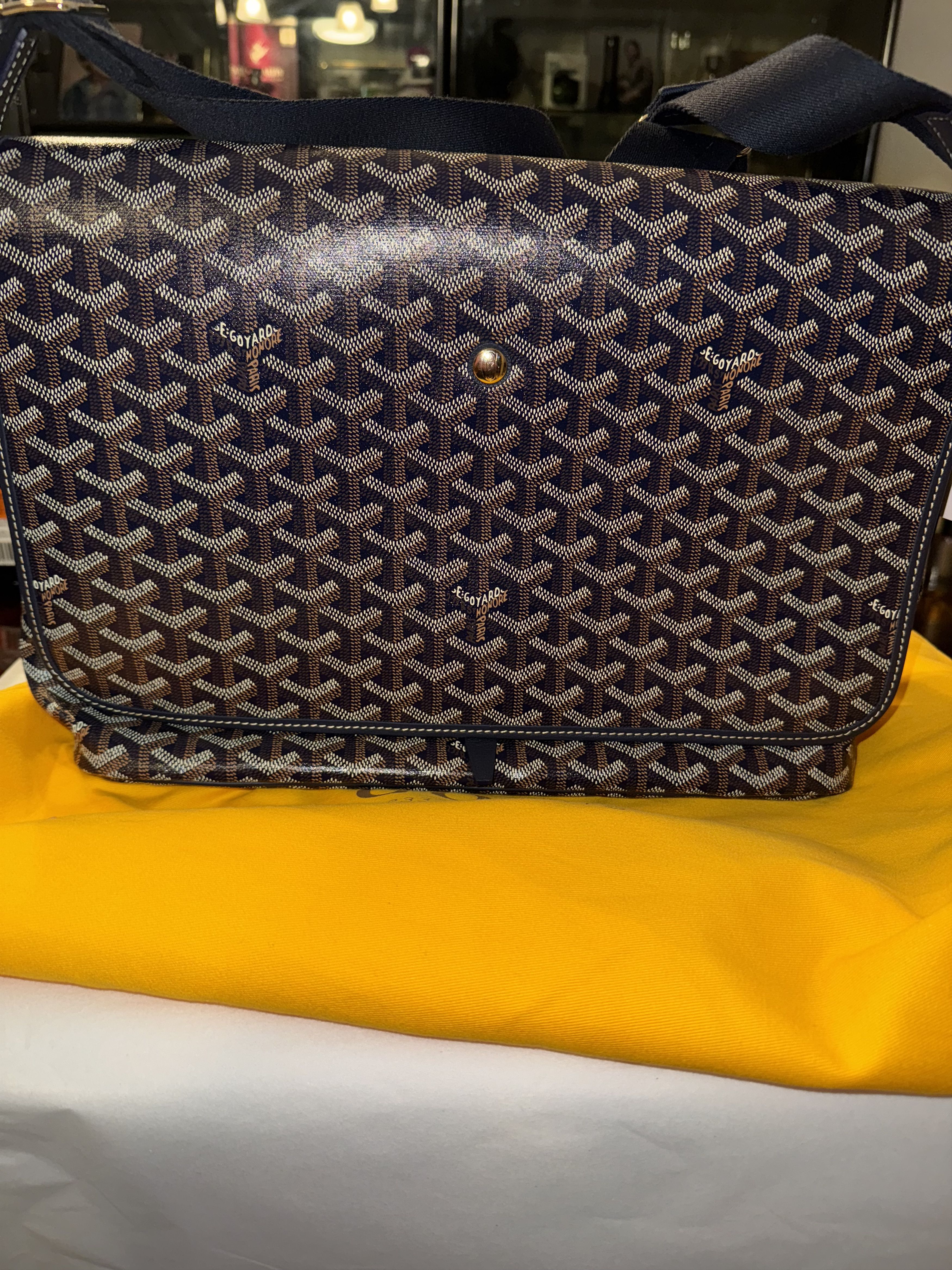Goyard Capetien MM Messenger Bag Size ONE SIZE - 3 Thumbnail
