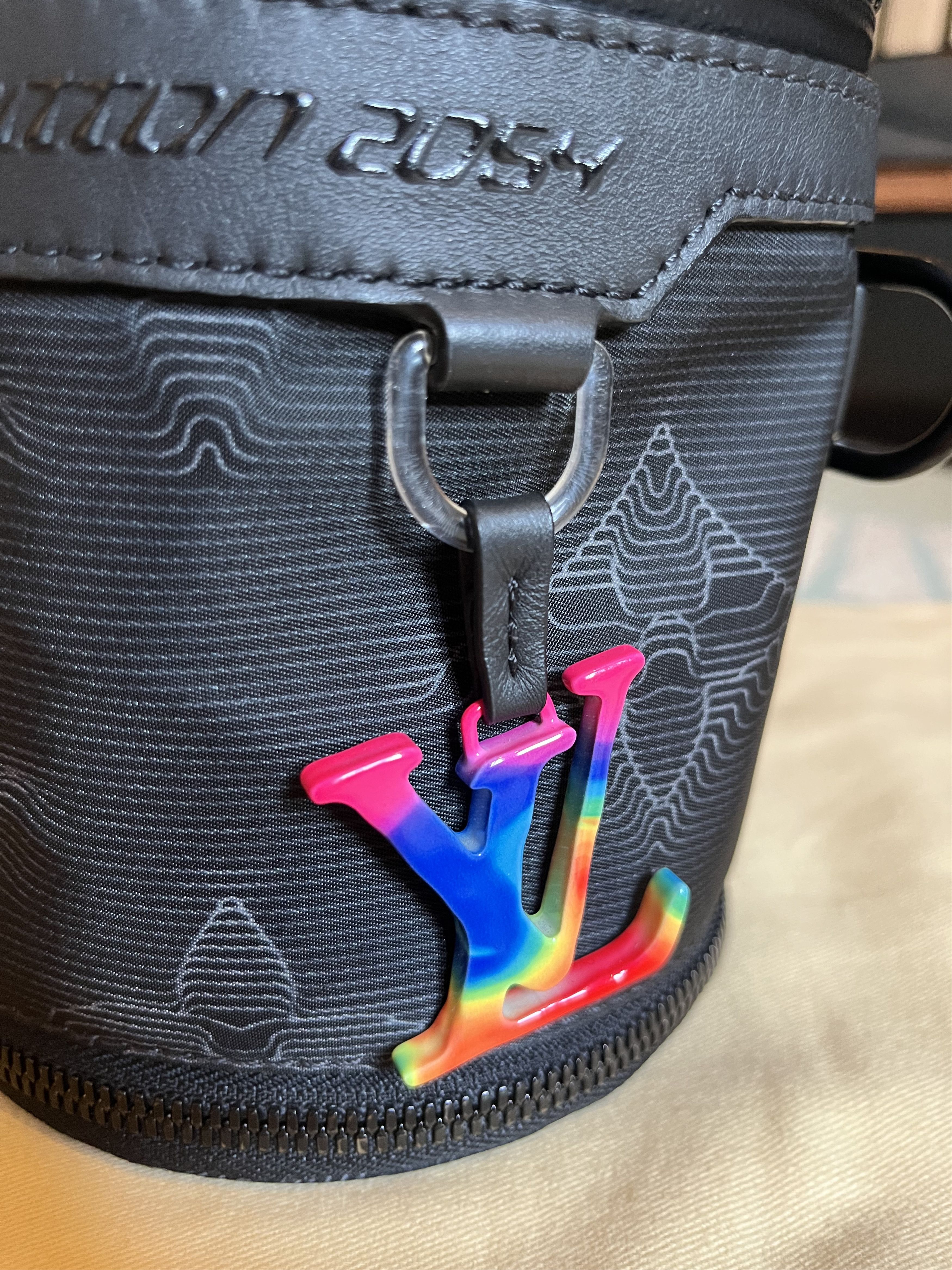 Louis Vuitton Louis Vuitton 2054 Expandable Polochon by Virgil Abloh Size ONE SIZE - 4 Thumbnail