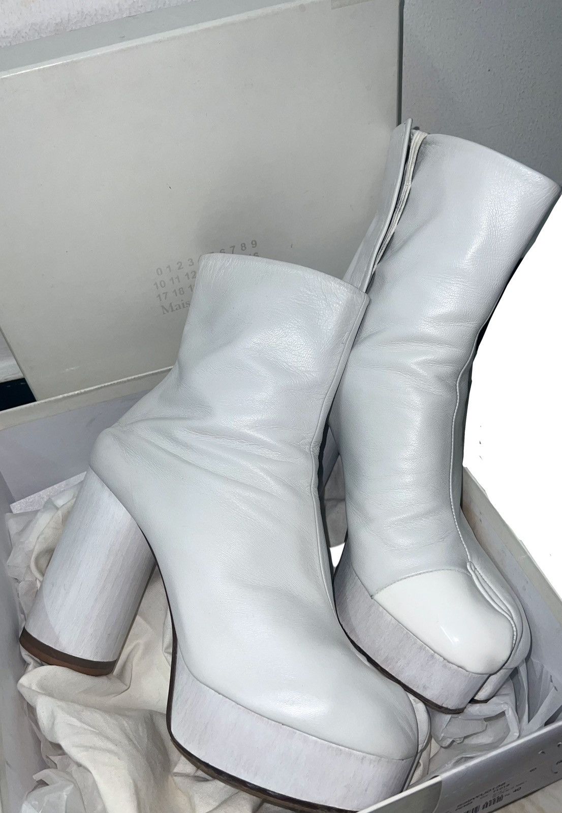 Maison Margiela RARE Maison Margiela tabi heel ankle boots👢➕ Size US 10 / IT 40 - 2 Thumbnail