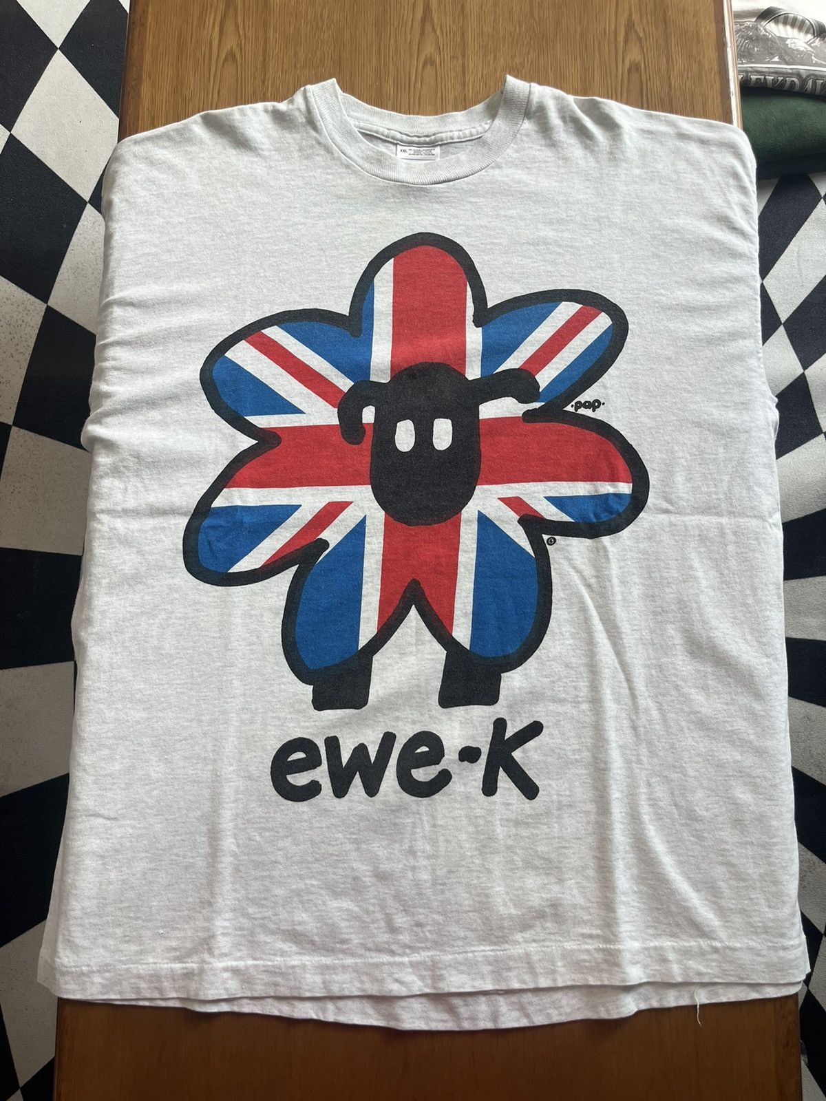 Arts & Science Vtg Shaun the Sheep ewe-k Aardman animations UK 90’s Tshirt Size US XXL / EU 58 / 5 - 3 Thumbnail