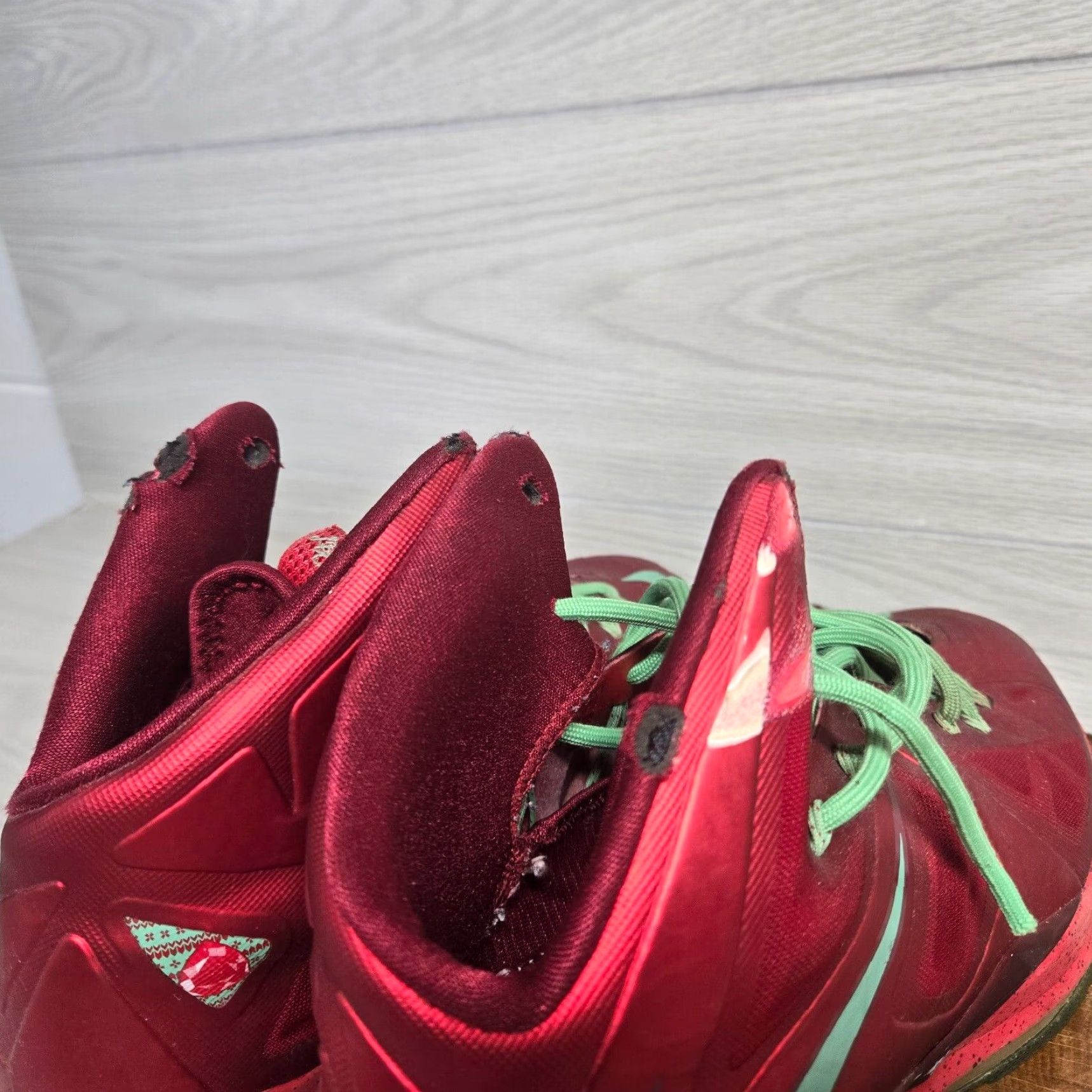 Nike Nike Lebron 10 Basketball Christmas Shoes Mens Size 10 Red Green (#541100-600) - Limited Edition, High Top, Leather Upper, Rubber Outsole Size US 10 / EU 43 - 5 Thumbnail