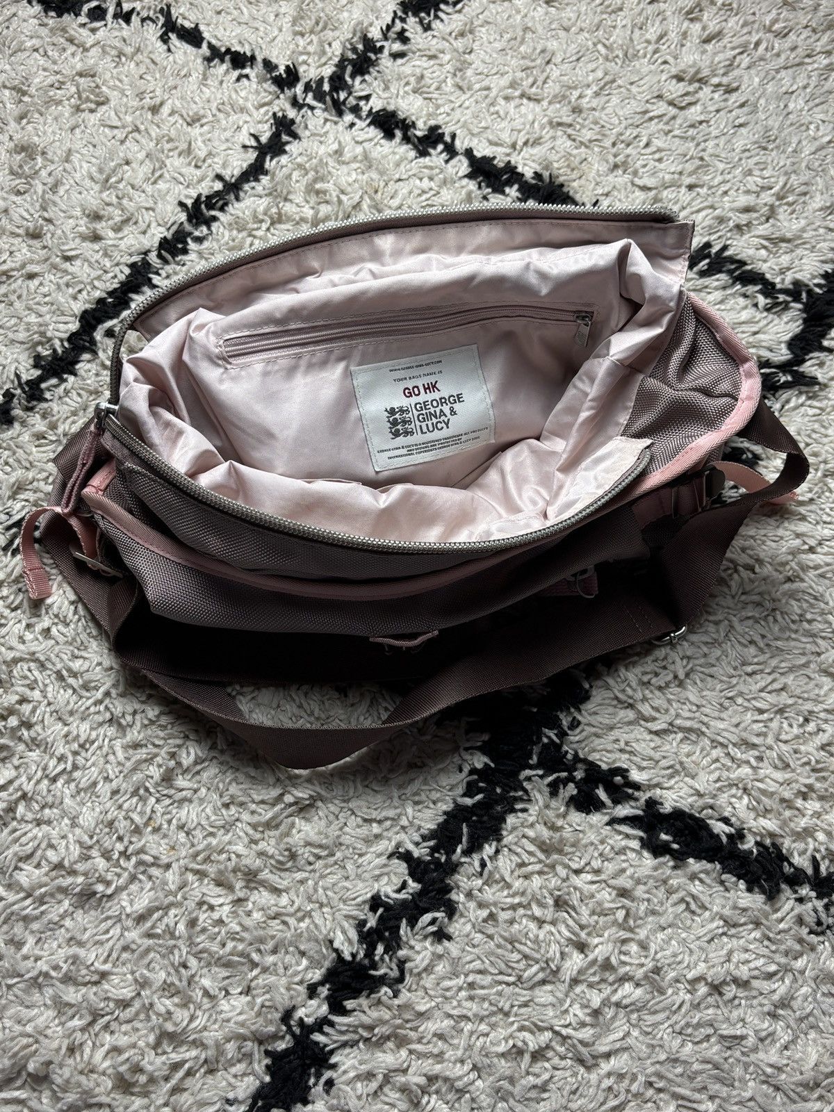 George Gina & Lucy George Gina & Lucy Avant Garde Shoulder Bag „GO HK” Size ONE SIZE - 10 Thumbnail