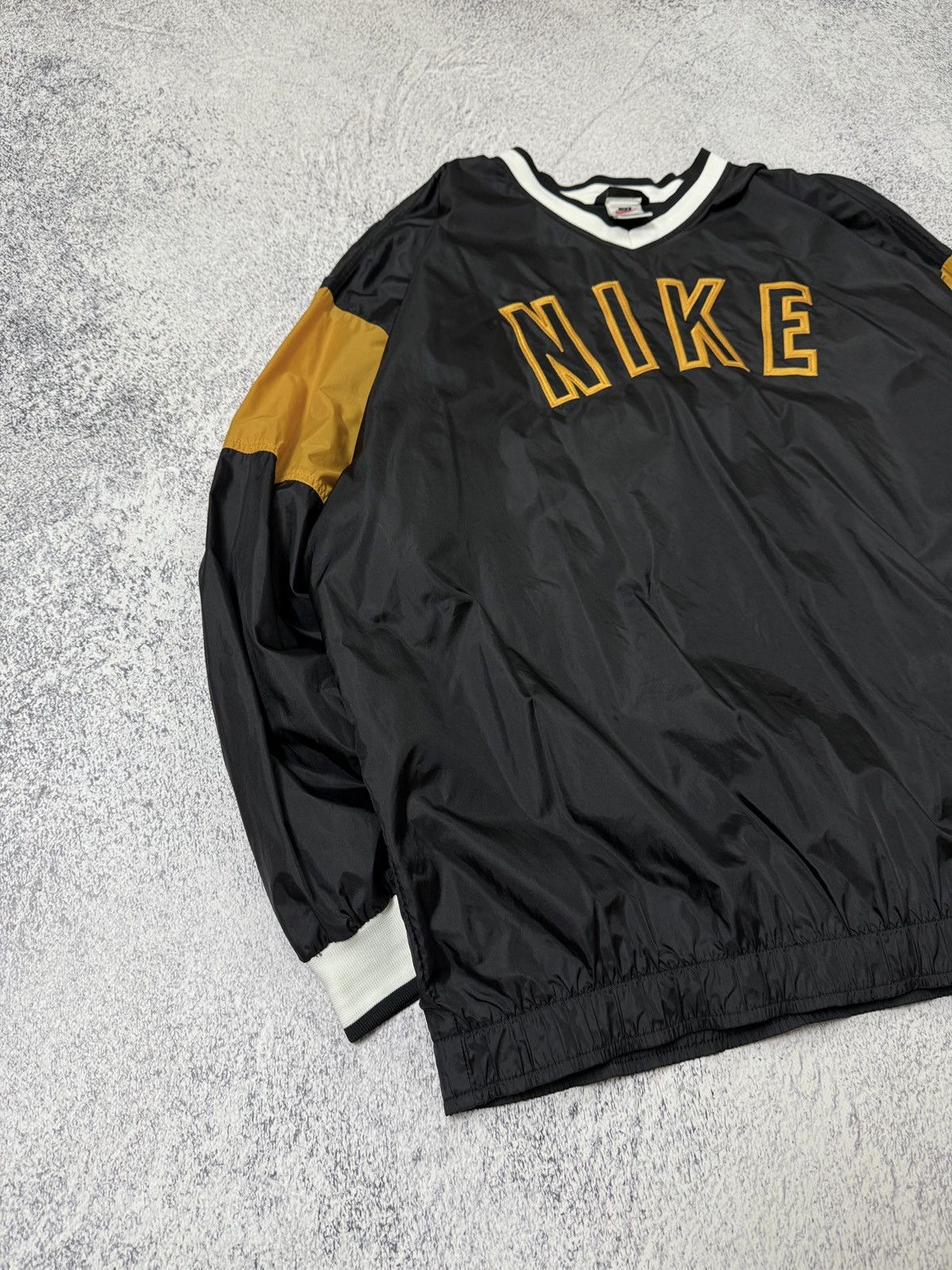 Nike Vintage Nike Nylon Pullover Windbreaker Big Logo 90s Size US XXL / EU 58 / 5 - 2 Thumbnail