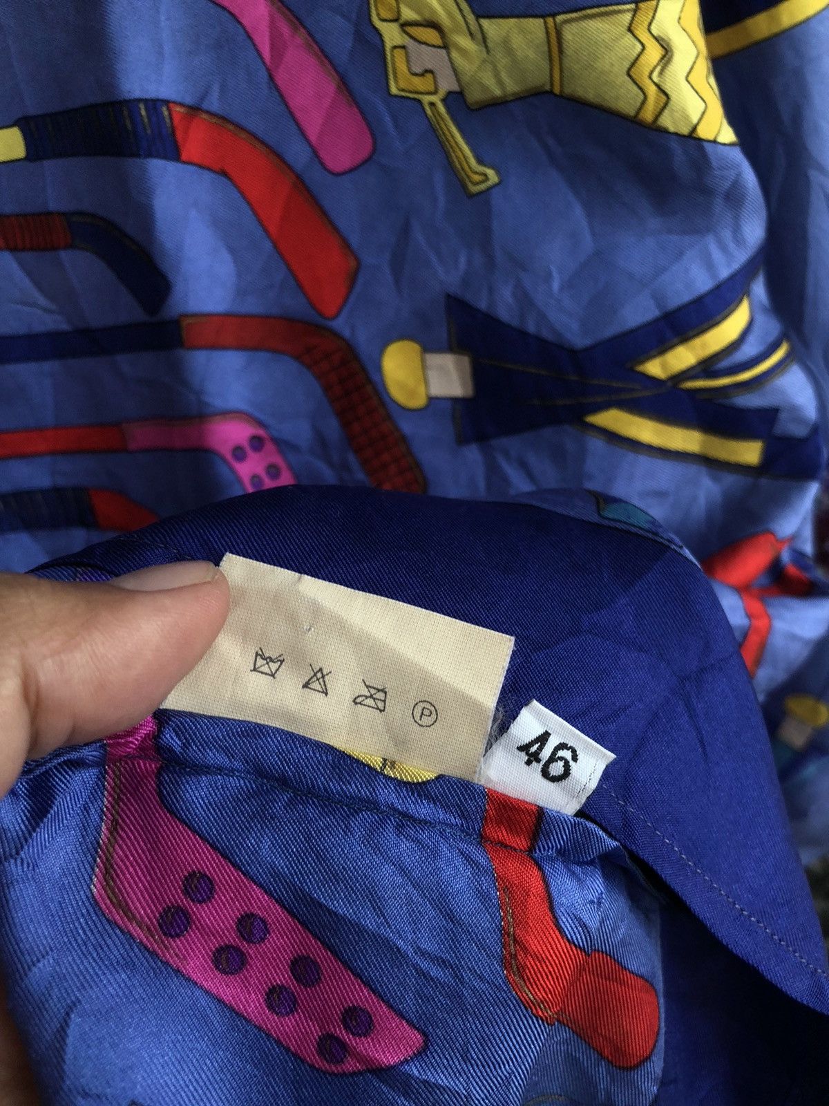 Versace VINTAGE VERSACE SPORT SILK Size US S / EU 44-46 / 1 - 6 Thumbnail