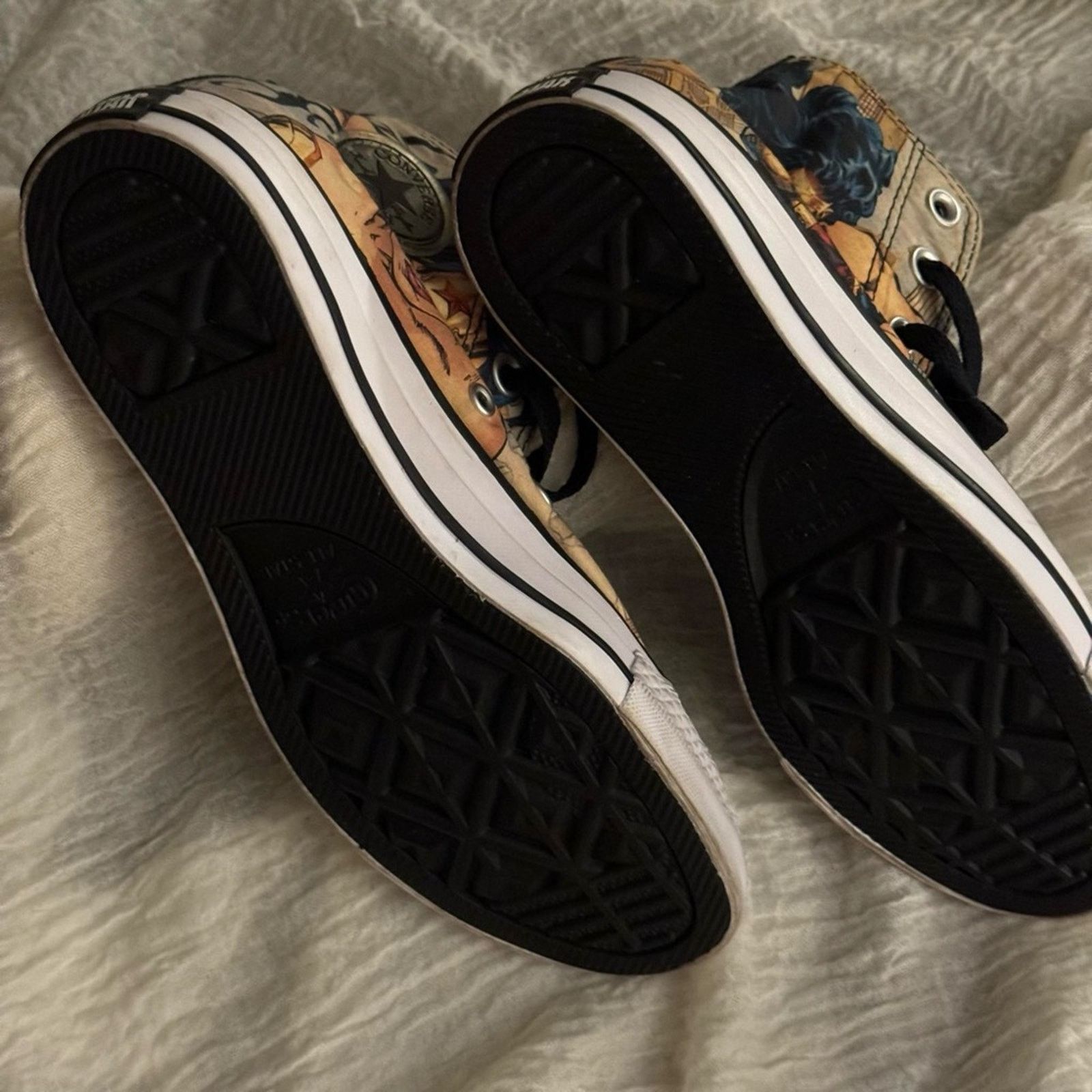 Converse Converse Marvel Wonder Woman High Top Sneakers 4/6 Size US 6 / IT 36 - 11 Thumbnail