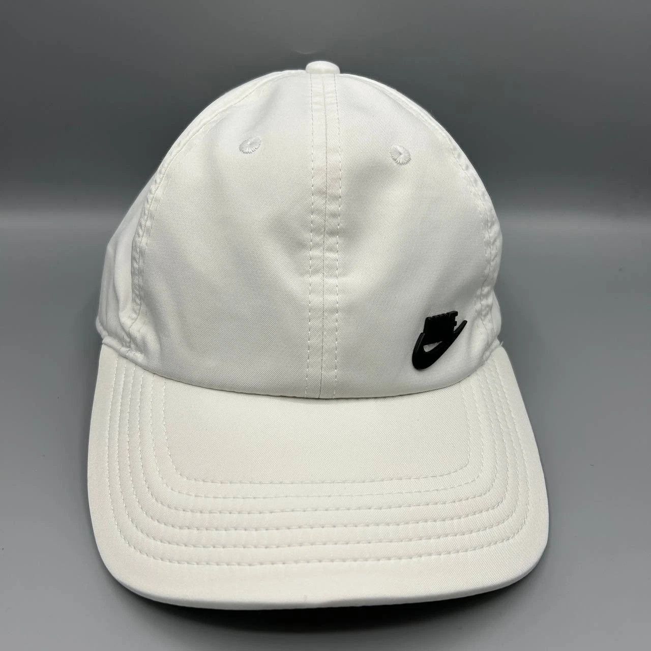Nike Nike Heritage86 Hat Men White Strap Back Cap New Size ONE SIZE - 1 Thumbnail