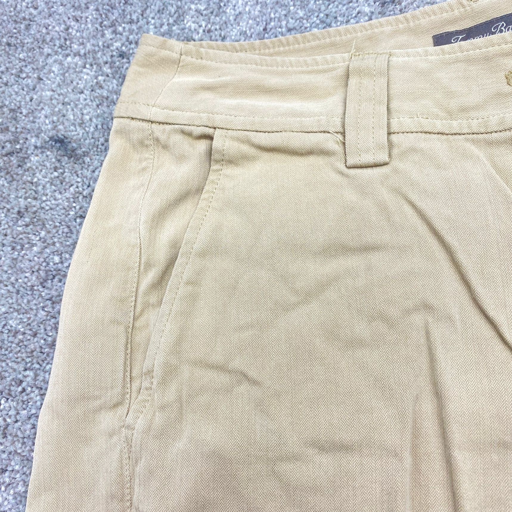 Tommy Bahama Tommy Bahama Silk Shorts Women Size 2 Beige 100% Silk Beach, Golf, Walking Chino Flat Front Button Front Women Mens Girls Size 26" / US 2 / IT 38 - 2 Thumbnail