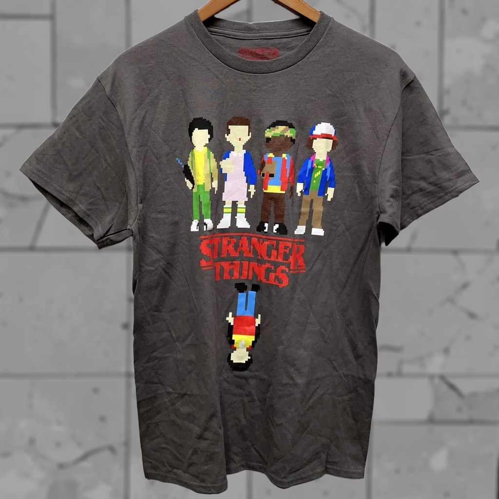 Vintage NWT Stranger Things gray 100% cotton graphic Tee Mens Size M Size US M / EU 48-50 / 2 - 1 Thumbnail