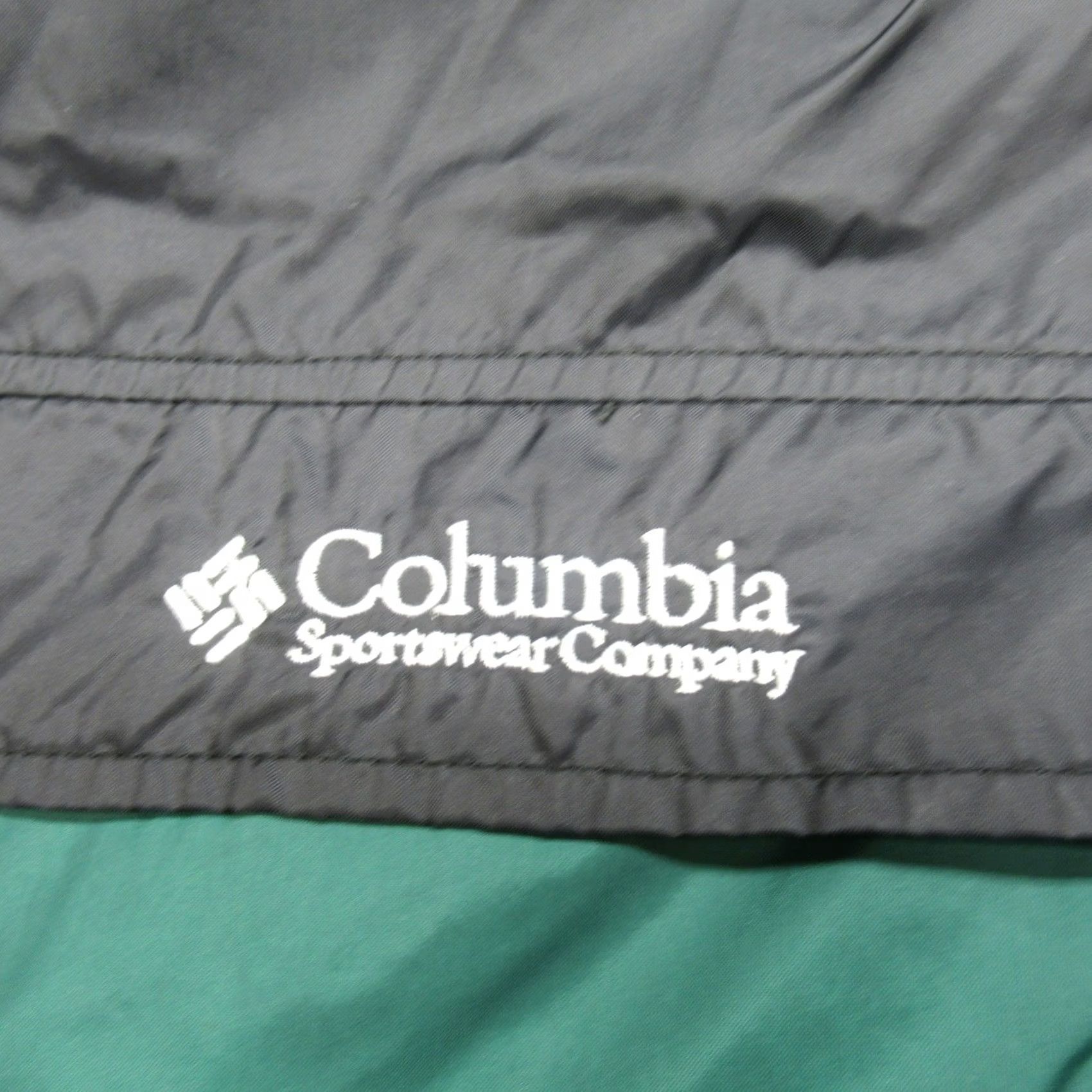 Vintage Columbia Jacket Mens L Green Hooded Packable Waterproof Full Zip Rain Light Casual Weather Windbreaker Hiking Outdoors Mens Size US L / EU 52-54 / 3 - 5 Thumbnail