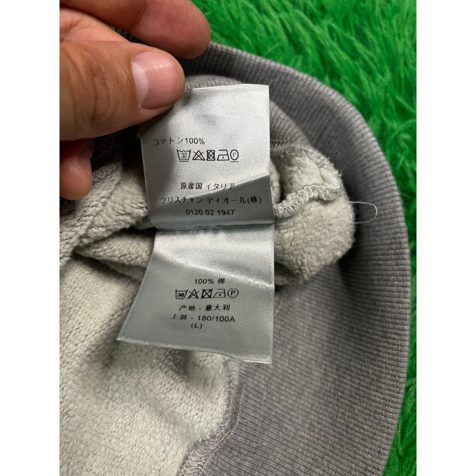 Dior Dior CD Logo Crewneck Grey Large Used Size US L / EU 52-54 / 3 - 4 Thumbnail