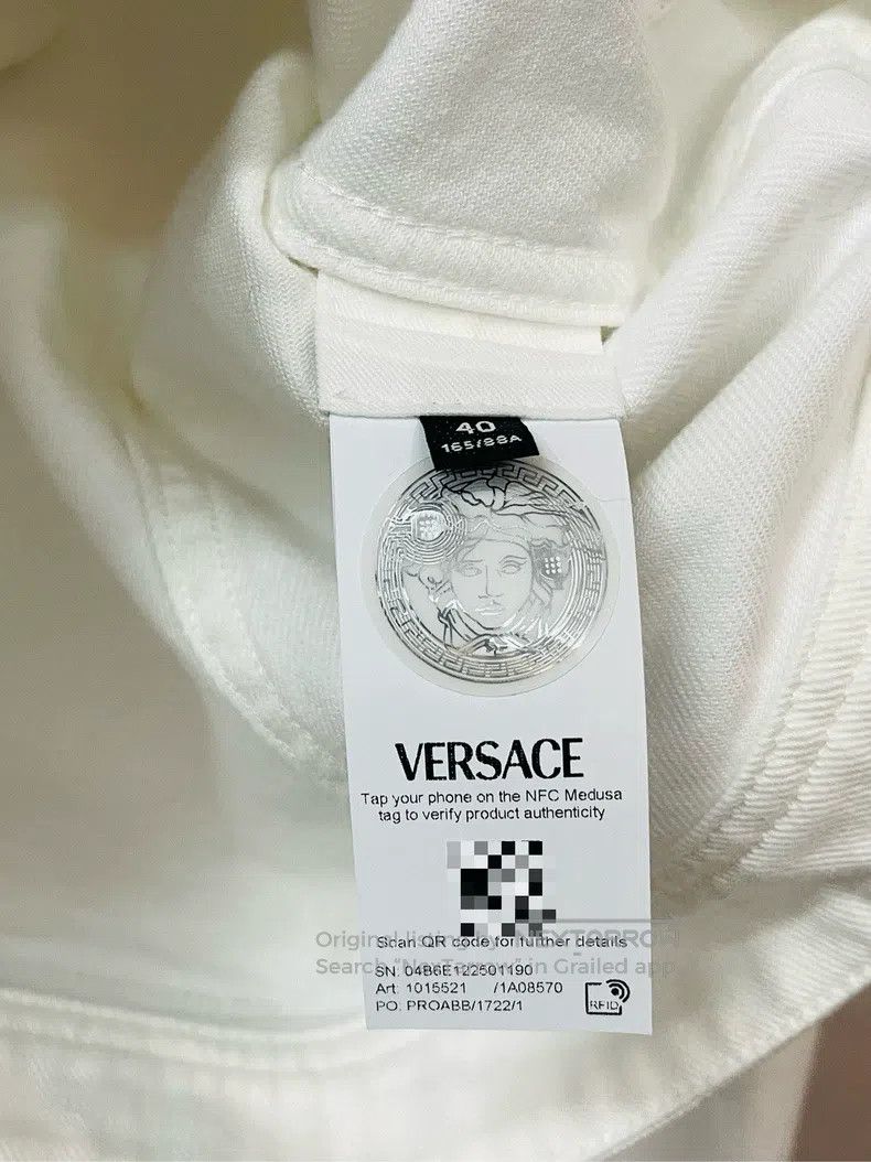 Versace Versace A cropped denim jacket with gold buckles Size US S / EU 44-46 / 1 - 3 Thumbnail
