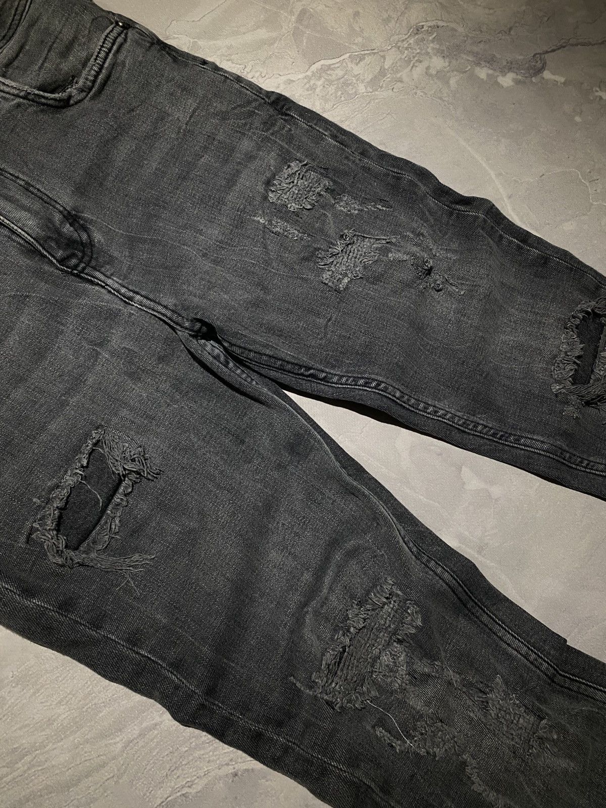 Japanese Brand 2000s Punk Distressed Raw Hem Jeans – Heavy Fade Size US 32 / EU 48 - 2 Thumbnail