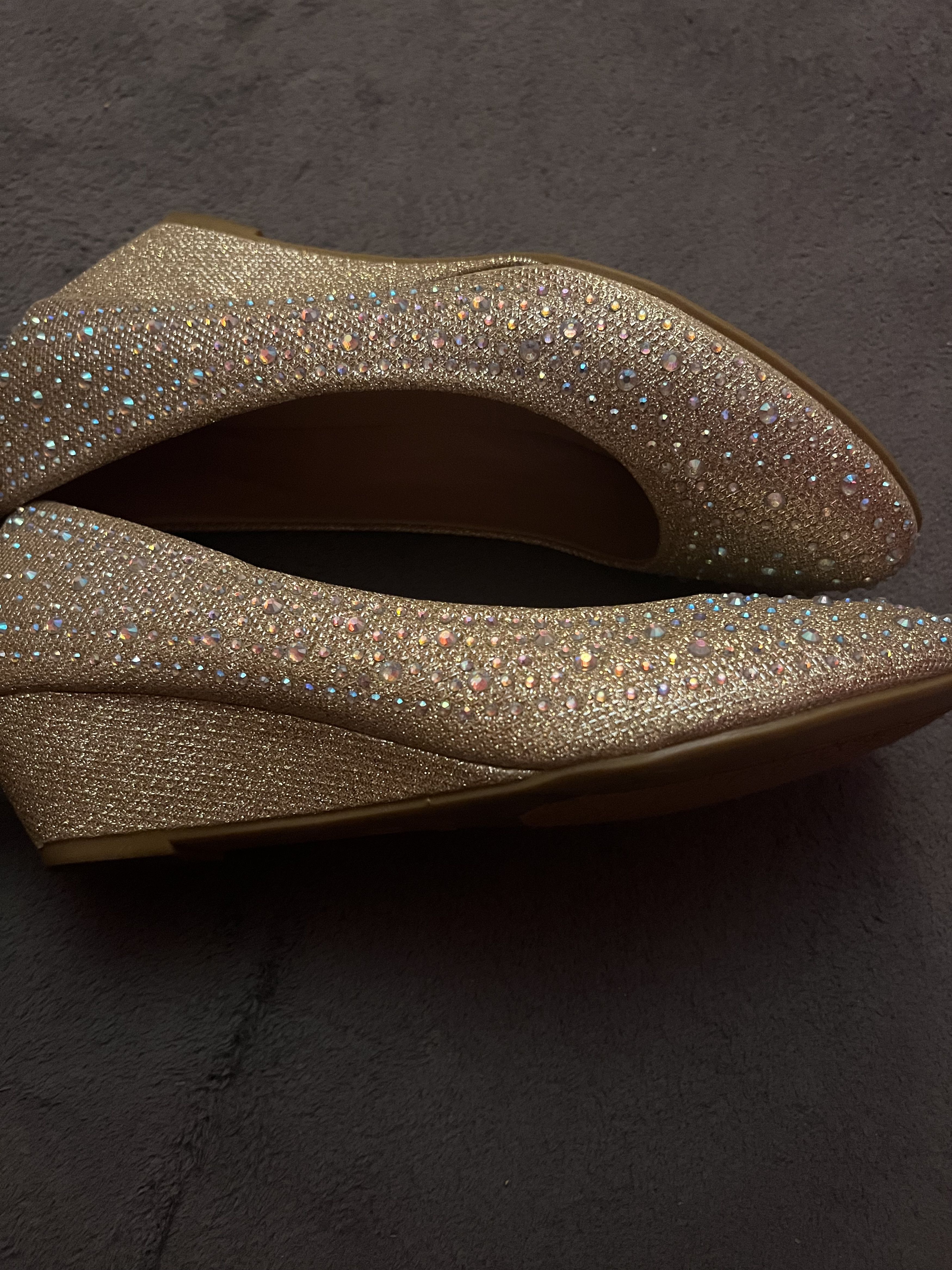 Forever 21 Stunning, gold and crystal wedges Size US 9 / IT 39 - 3 Thumbnail