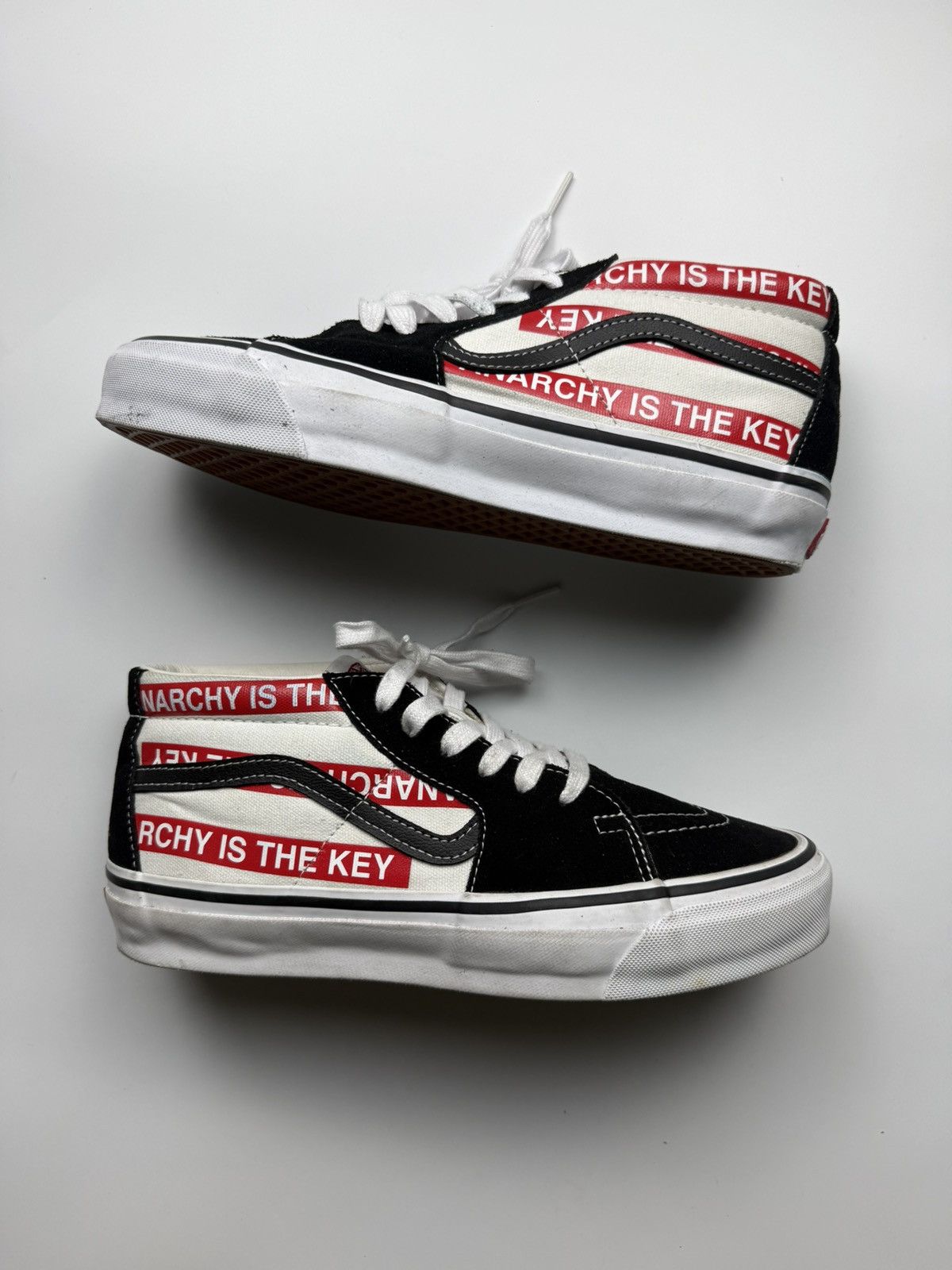 Undercover × Vans Vans x Undercover OTW Sk8 - Mid 83 “Anarchy is the Key” Size US 9 / EU 42 - 2 Thumbnail