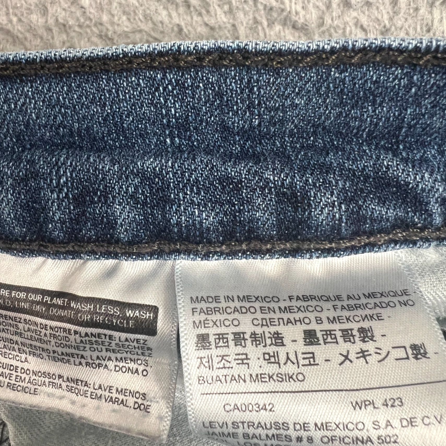 Levi's VINTAGE Levi's 514 Slim Straight Jeans Men’s 32x32 Blue Denim Mid Rise 90s Biker Style Size US 32 / EU 48 - 6 Thumbnail