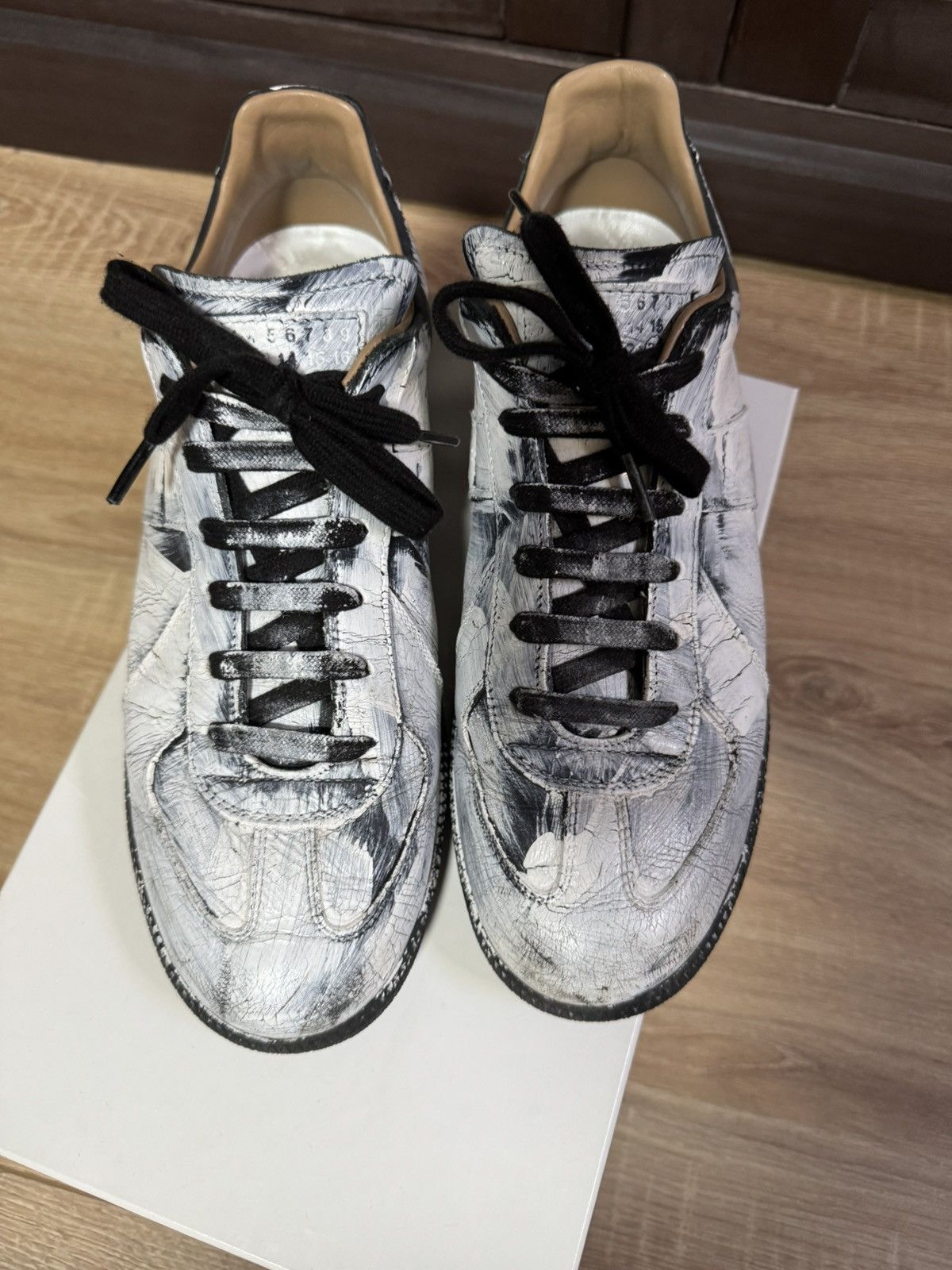 MAISON MARGIELA
メゾンマルジェラ コインケース&カードケース $1185 Maison Margiela Low Top Retro Fit Platform Sneakers