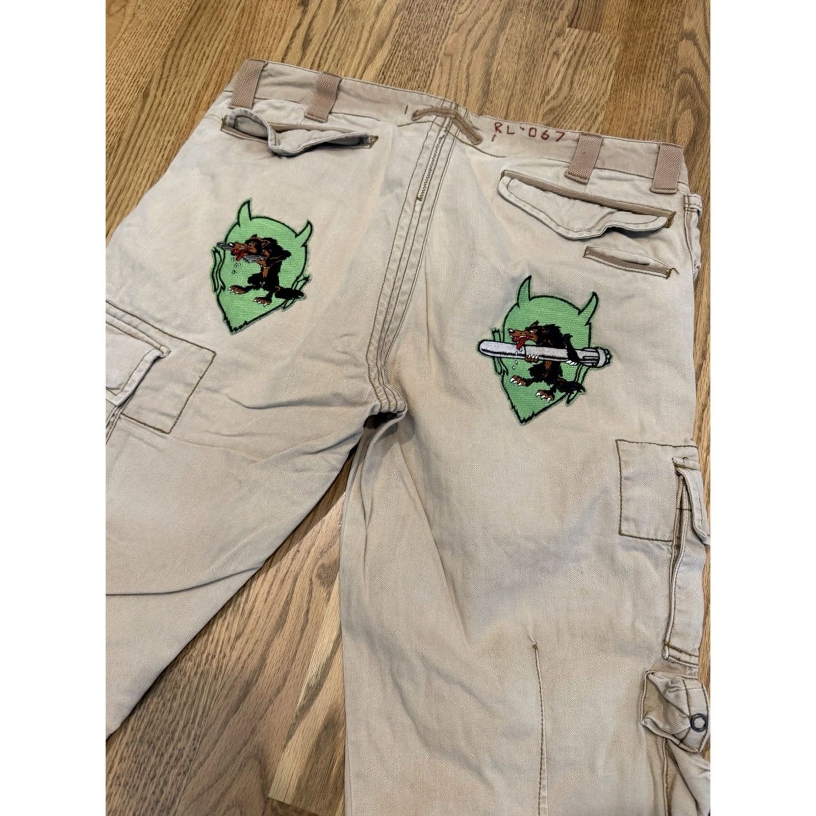 Polo Ralph Lauren VINTAGE Polo Ralph Lauren Military Cargo Pants Mens 34x30 34x29 Beige Cotton Trousers Patches Logo Front Zip Button Cargo Pants Shoes? Size US S / EU 44-46 / 1 - 5 Thumbnail