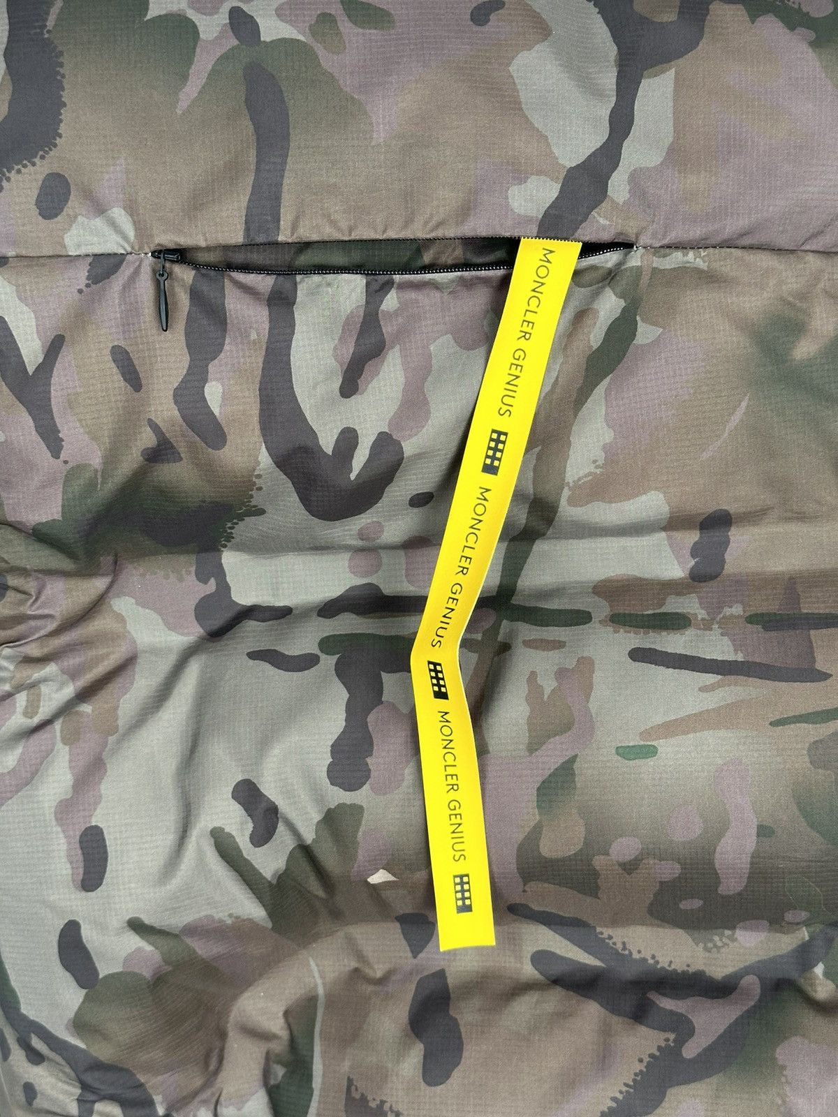 Dingyun Zhang Moncler Dingyun Zhang Zadena Reversible Ripstop Gilet Size US XS / EU 42 / 0 - 12 Thumbnail