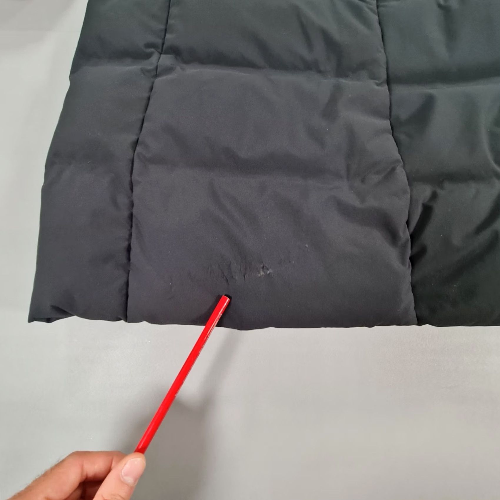 Uniqlo Uniqlo Womens Jacket Black Medium Lightweight Down Fill Water Repellent Hooded Jacket Size M / US 6-8 / IT 42-44 - 5 Thumbnail