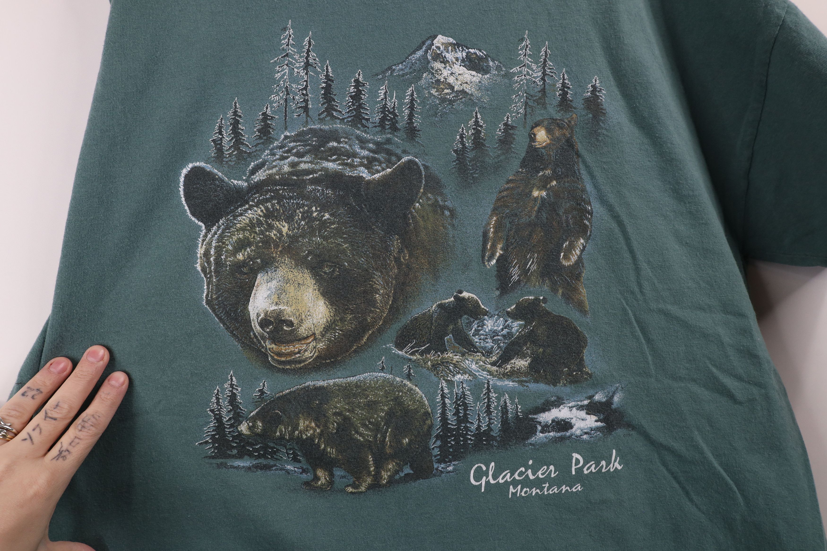 Vintage Vintage 90s Streetwear Bear Glacier Park Montana T-Shirt Size US XL / EU 56 / 4 - 4 Thumbnail