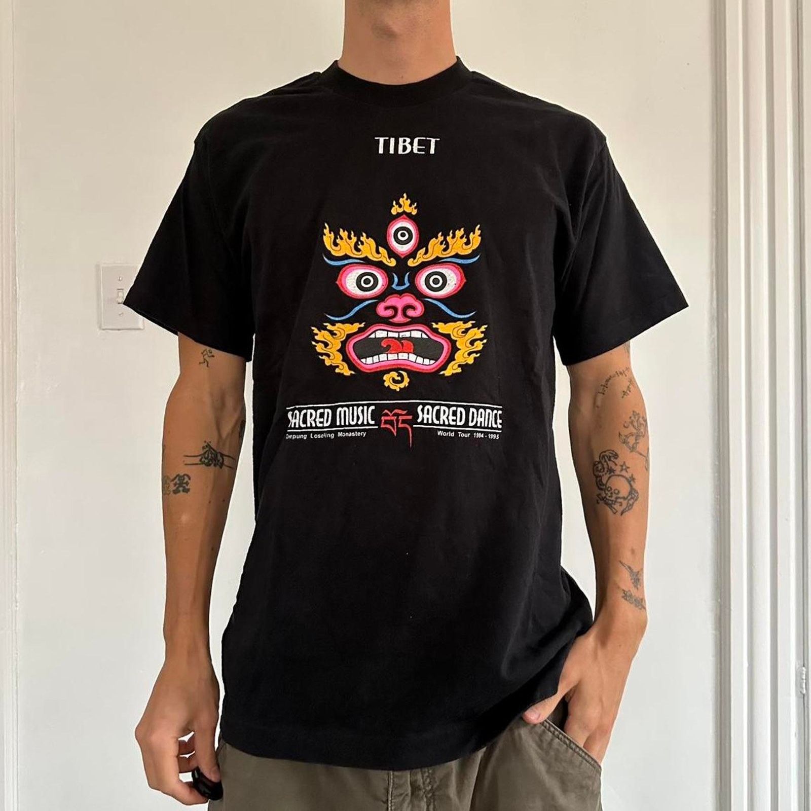 Vintage Rare Vintage 90s Tibet Sacred Music Dance Freedom Tour Shirt Size US L / EU 52-54 / 3 - 2 Thumbnail