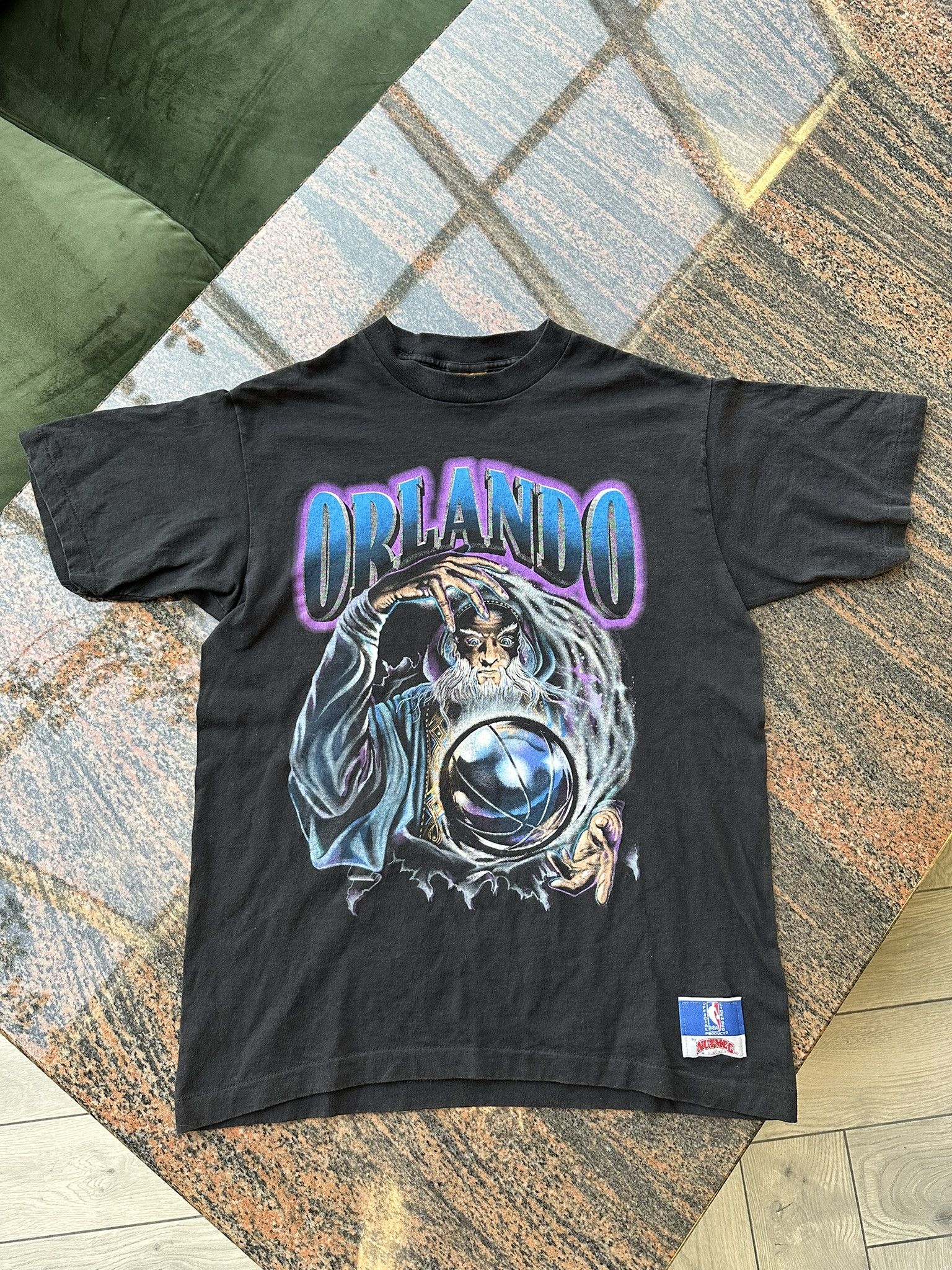 NBA × Nutmeg × Vintage 1993 Orlando Magic Wizard T-Shirt Size US M / EU 48-50 / 2 - 1 Thumbnail