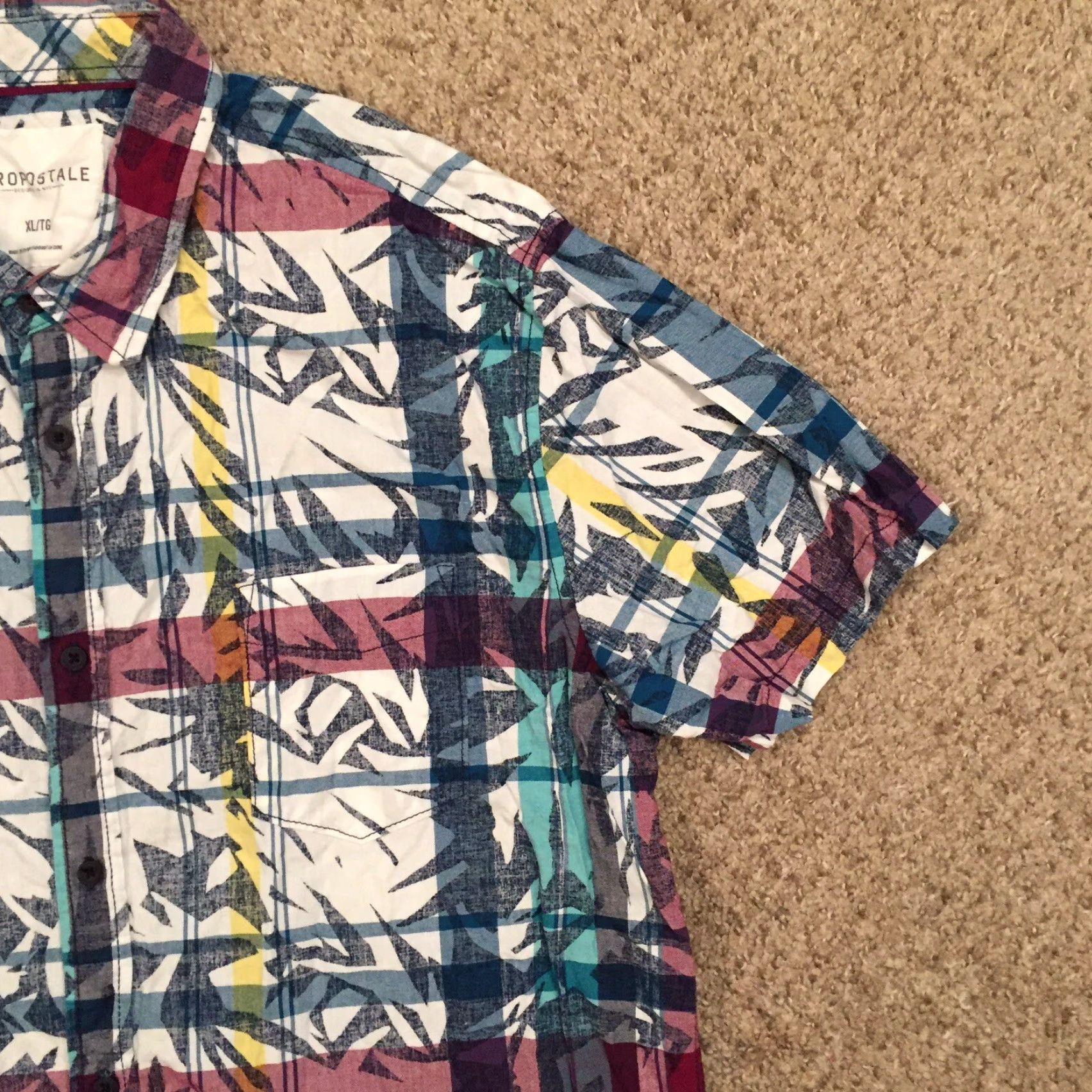 Aeropostale Aeropostale Button-Up Shirt Mens XL Multicolor Floral Short Sleeve Size US XL / EU 56 / 4 - 4 Thumbnail