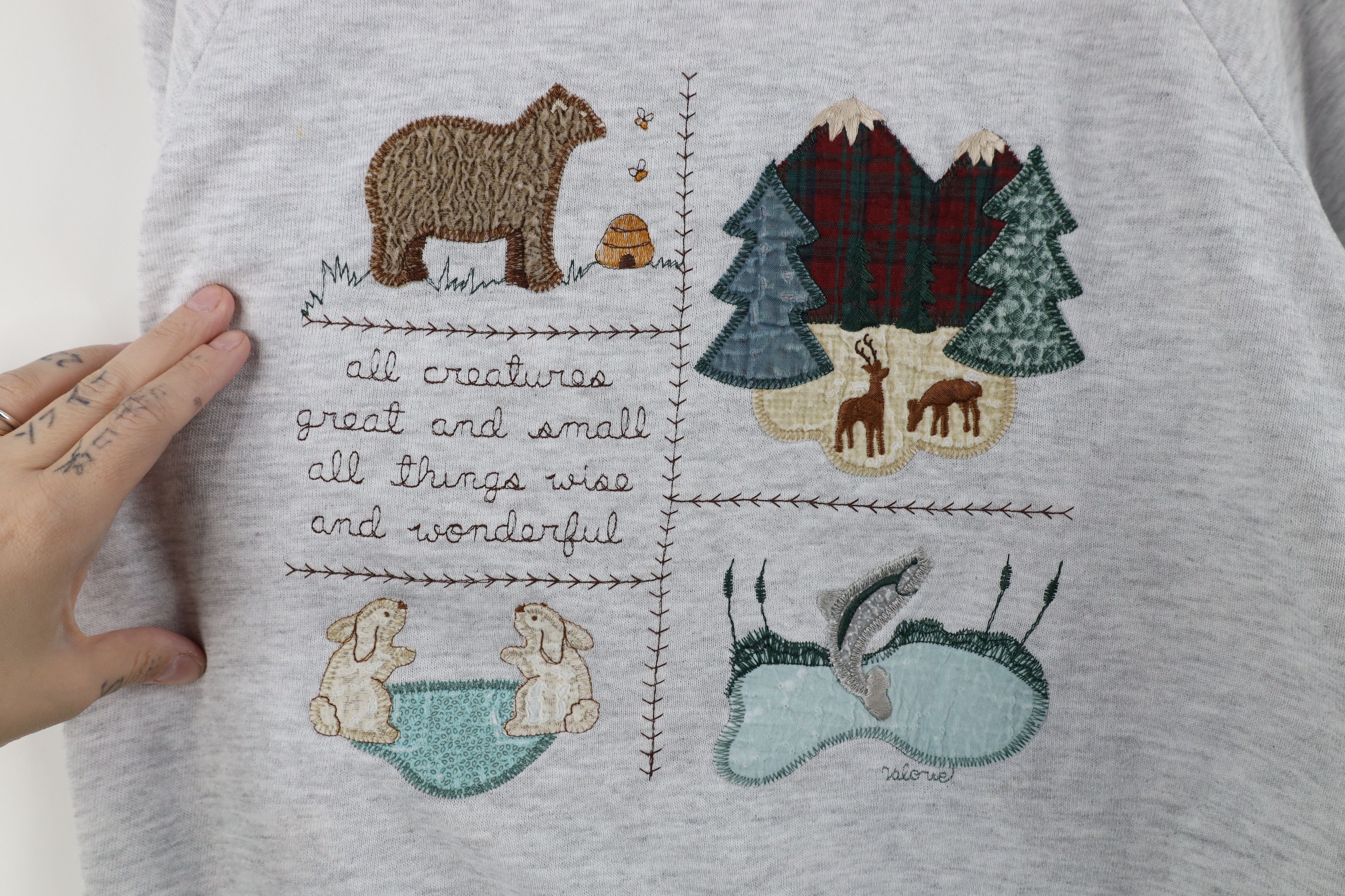 Vintage Vintage 90s Streetwear Quilt Patch Animal Sweatshirt USA Size L / US 10 / IT 46 - 4 Thumbnail