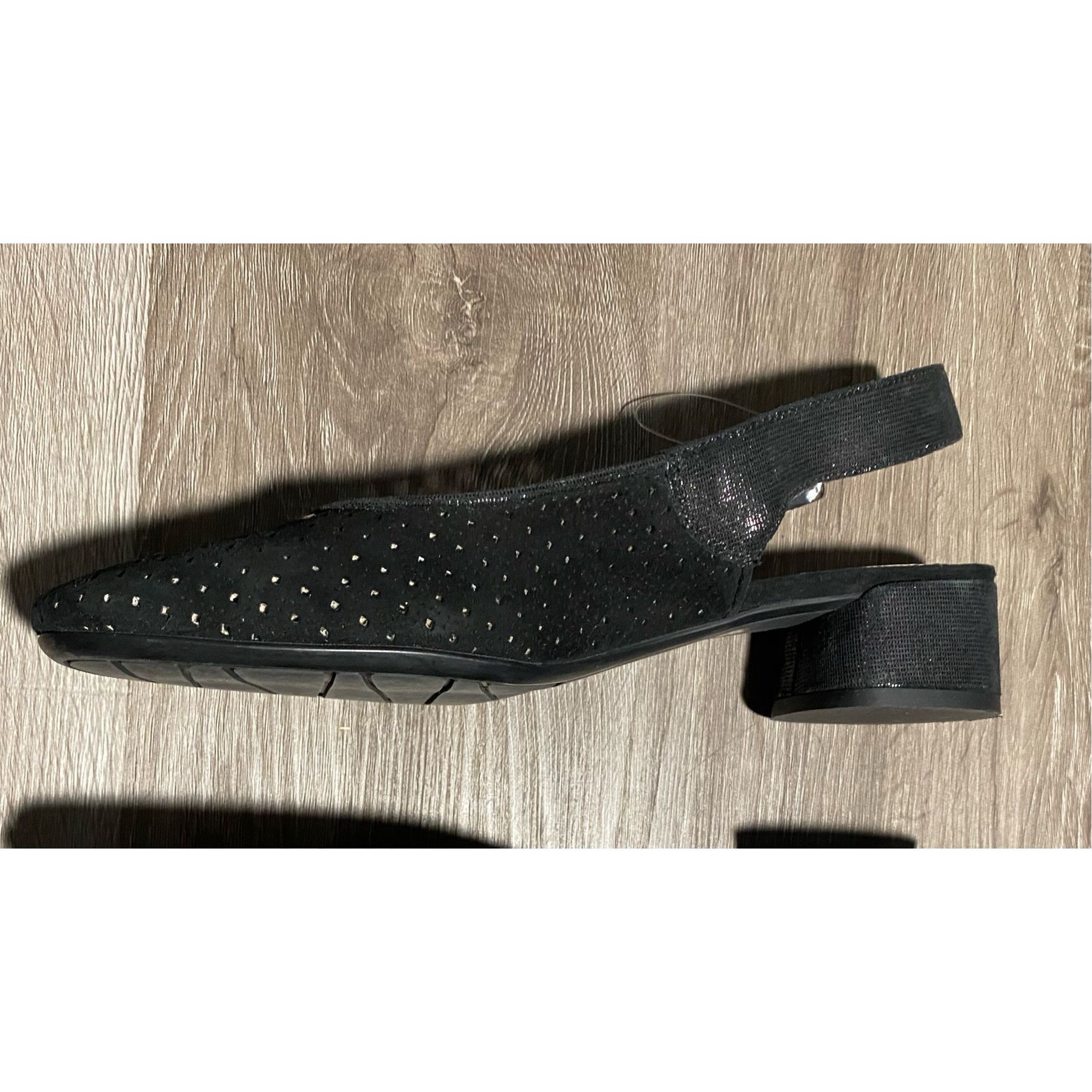 Norma Kamali Amalfi by Rangoni NWOT Black Perforated Slingback Block Heels, Size 9.5, MP $165 Size US 9.5 / IT 39.5 - 3 Thumbnail