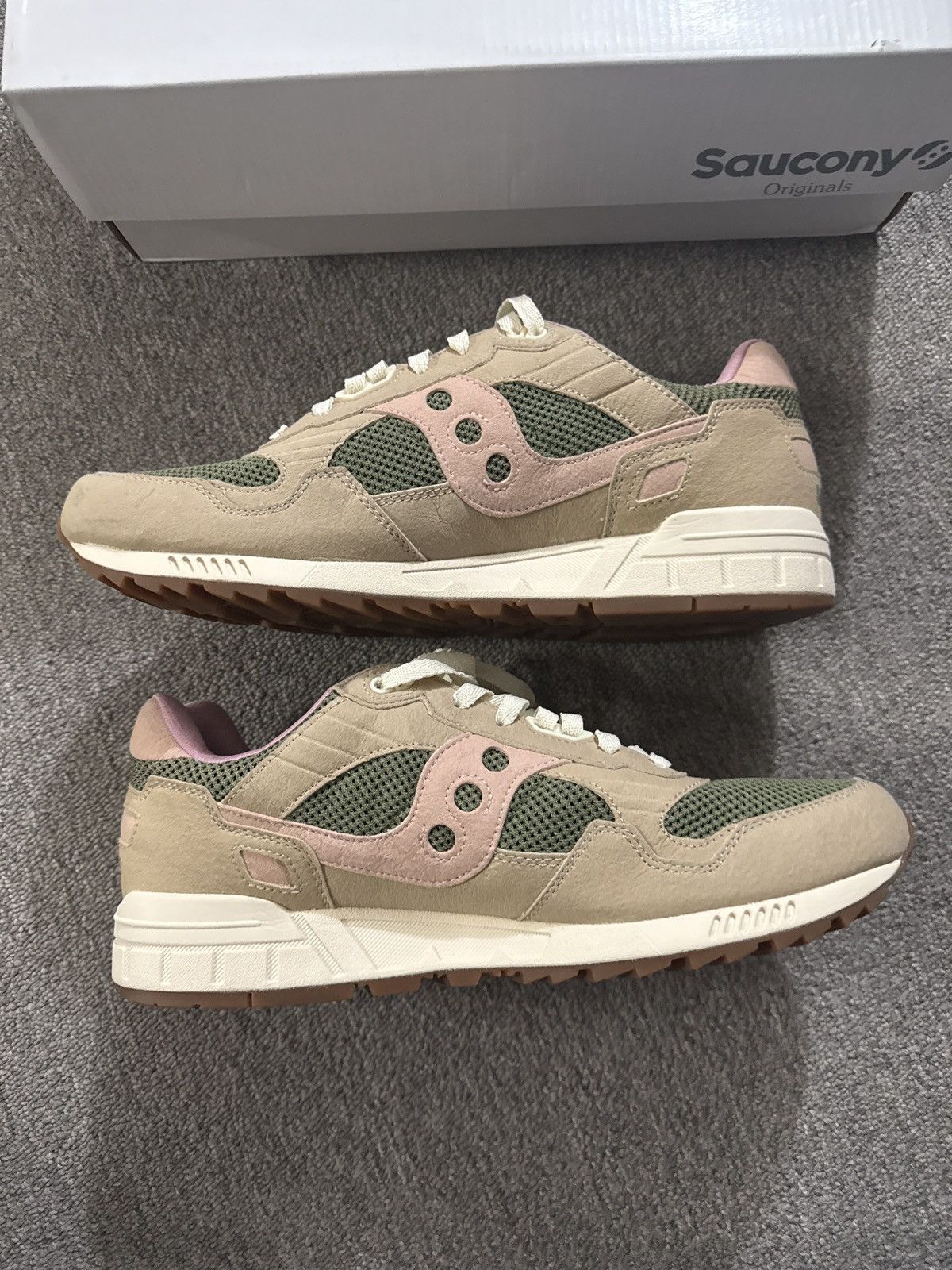 Saucony saucony shadow 5000 mushroom Size US 12 / EU 45 - 6 Thumbnail