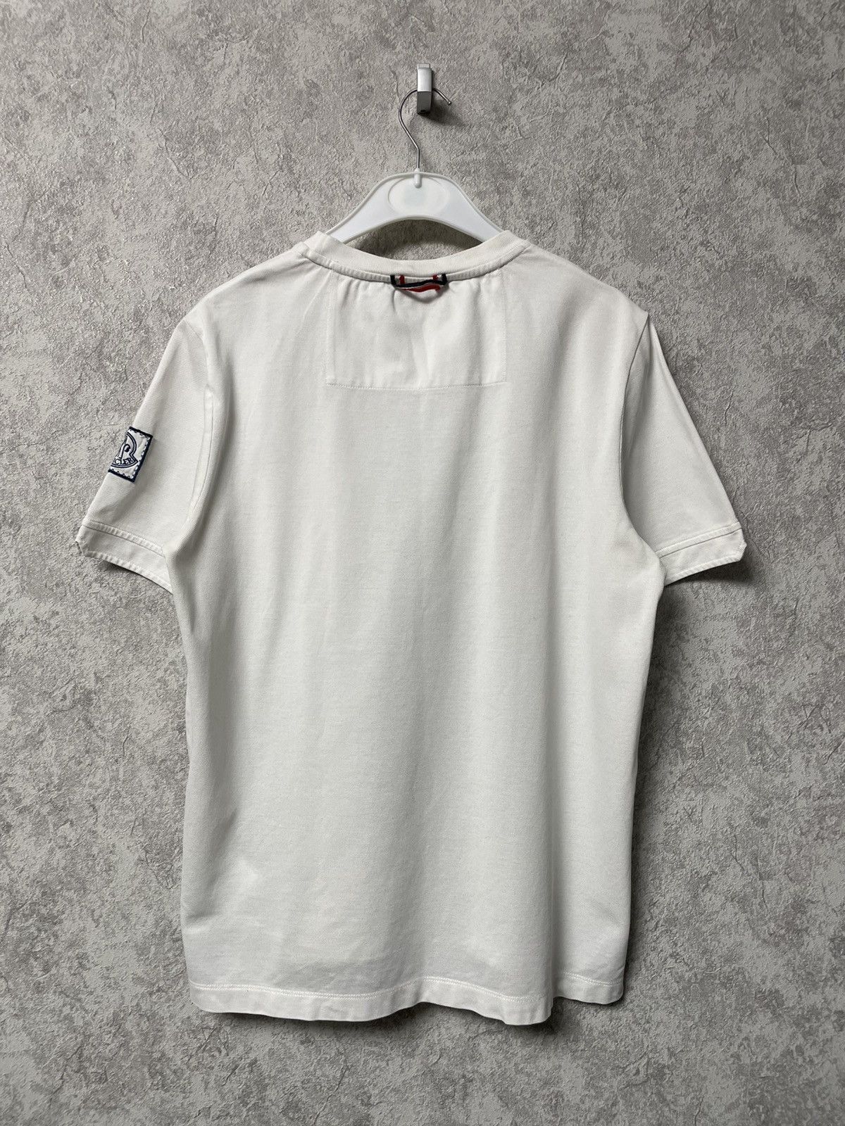 Moncler Gamme Bleu Moncler Gamme Bleu White T-Shirt With Pocket Size US M / EU 48-50 / 2 - 18 Thumbnail
