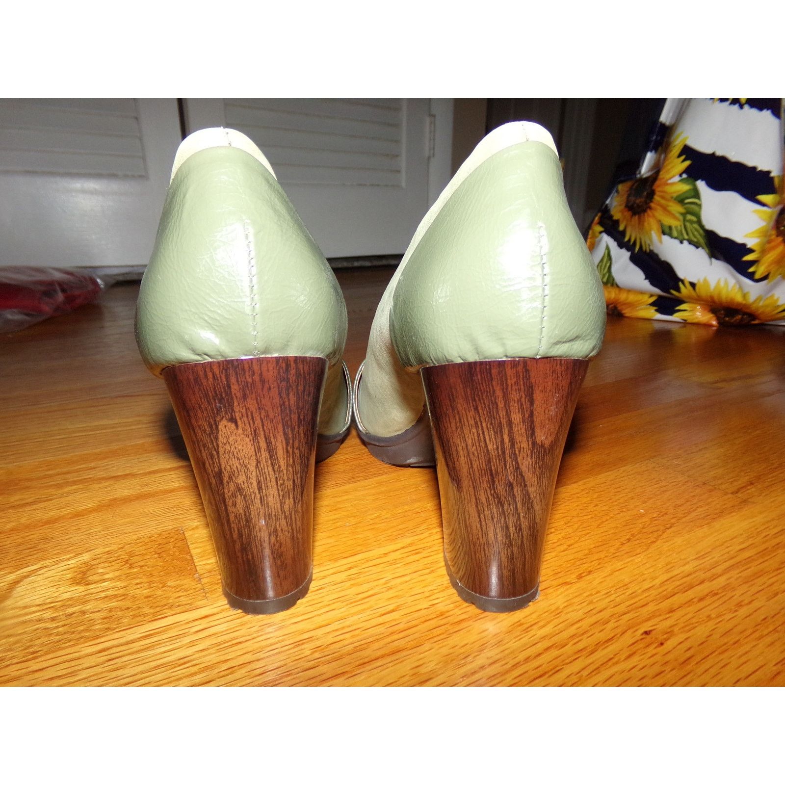 Kenneth Cole Kenneth Cole Rose-Y-Cheeks Faux Suede 3 1/2" heel loafer 9M Size US 9 / IT 39 - 3 Thumbnail