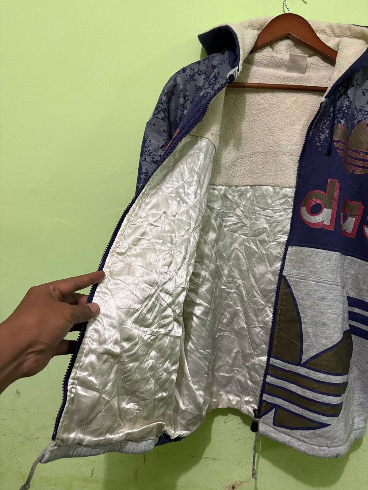 Adidas Vintage Adidas Zipper jacket With hoodies Big Logo Design Size US M / EU 48-50 / 2 - 4 Thumbnail