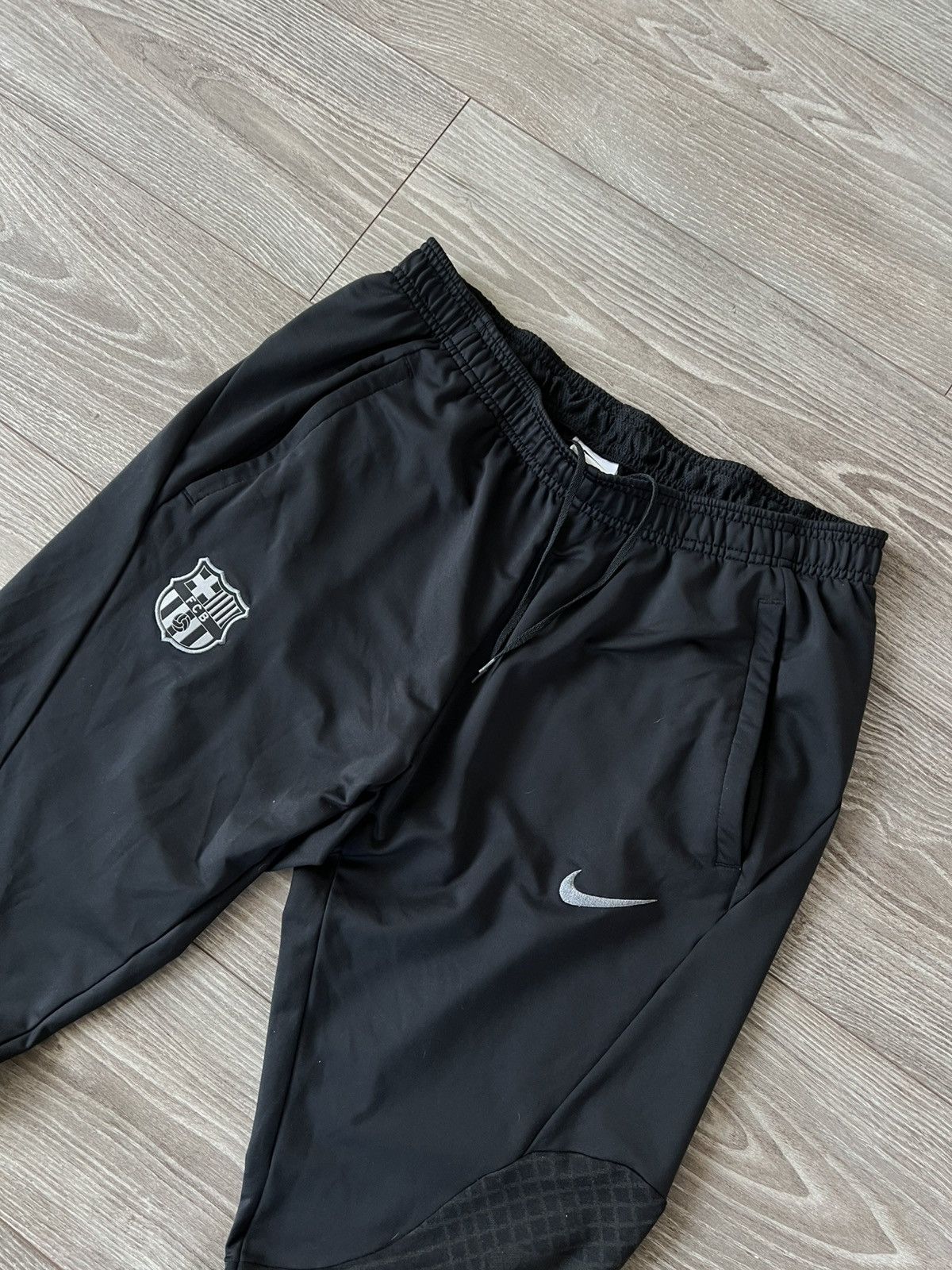 Nike Nike FCB Barcelona Football Slim Fit Regular Sweatpants Size US 34 / EU 50 - 15 Thumbnail