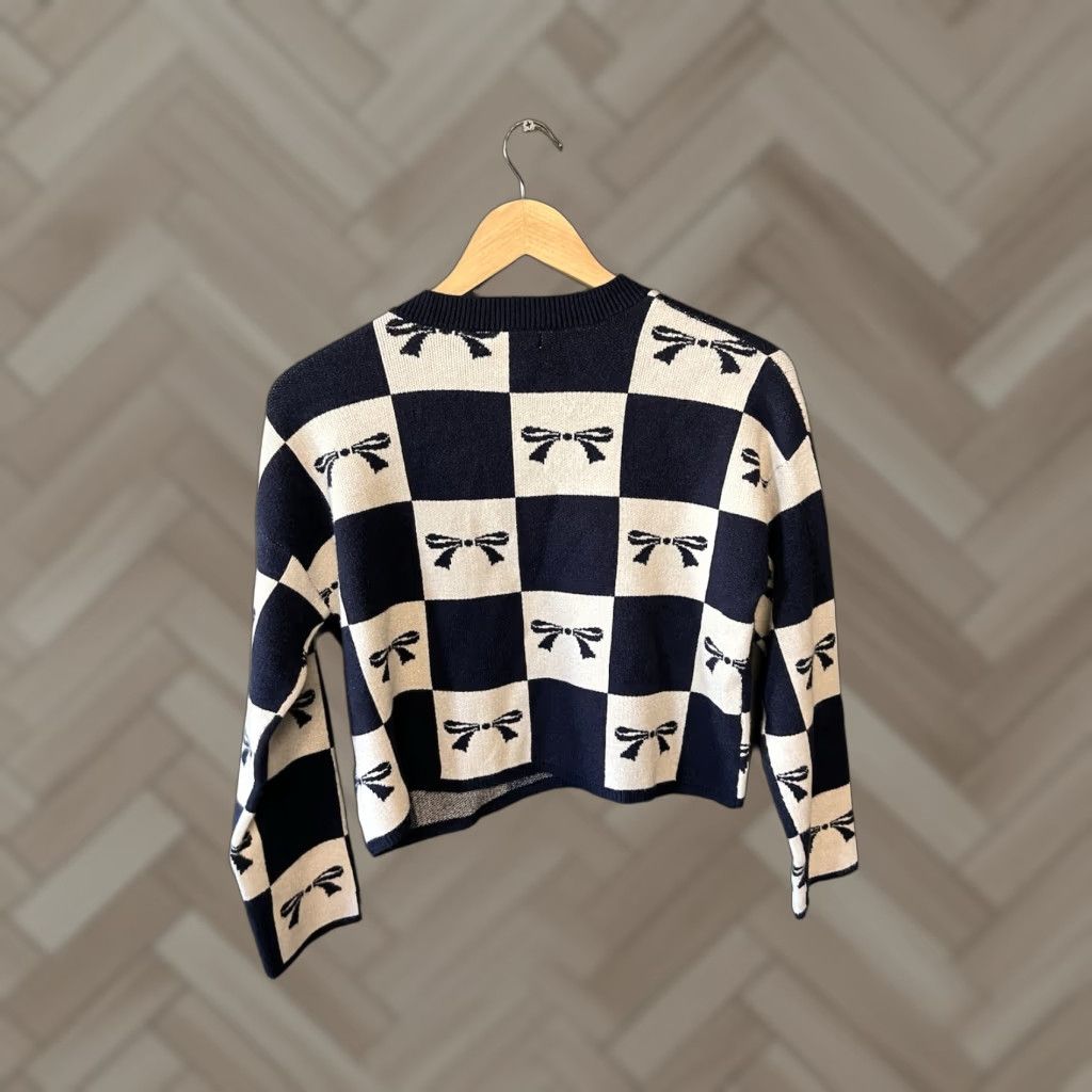 Vintage Sincerely Jules Womens Blue Cropped Pullover Sweatshirt Bow Tie Graphic XS Sweatshirt Pullover Bow Tie Blue Womens XS Size XS / US 0-2 / IT 36-38 - 1 Thumbnail