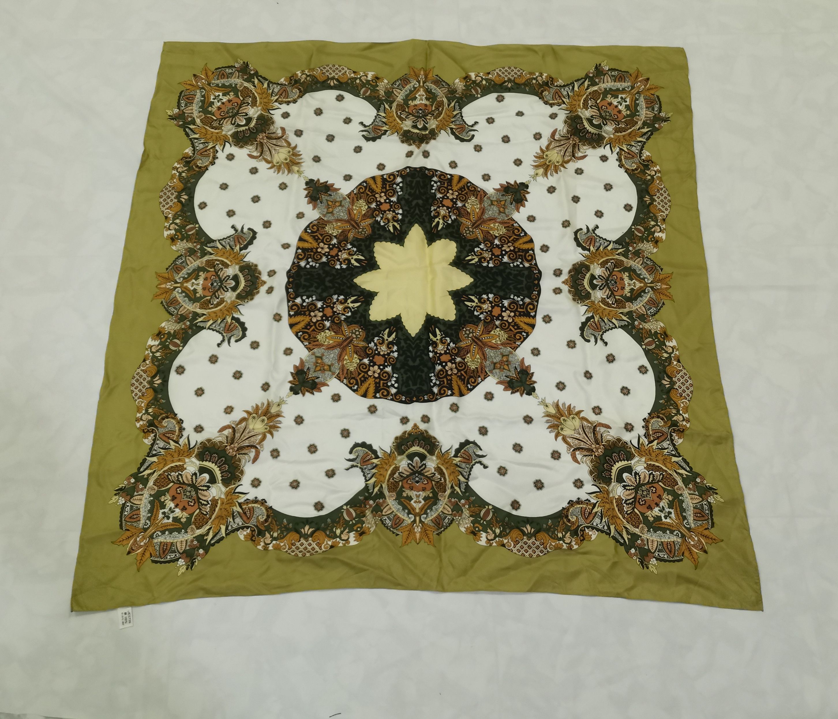 Designer × Japanese Brand Rare jestin luxury scarves nice design Size ONE SIZE - 1 Thumbnail