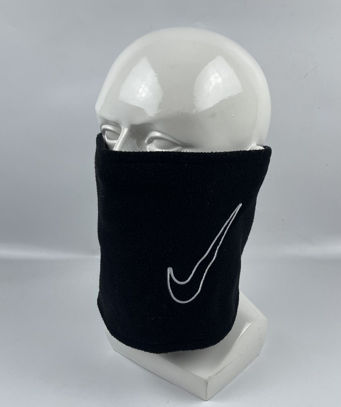 nike neck gaiter