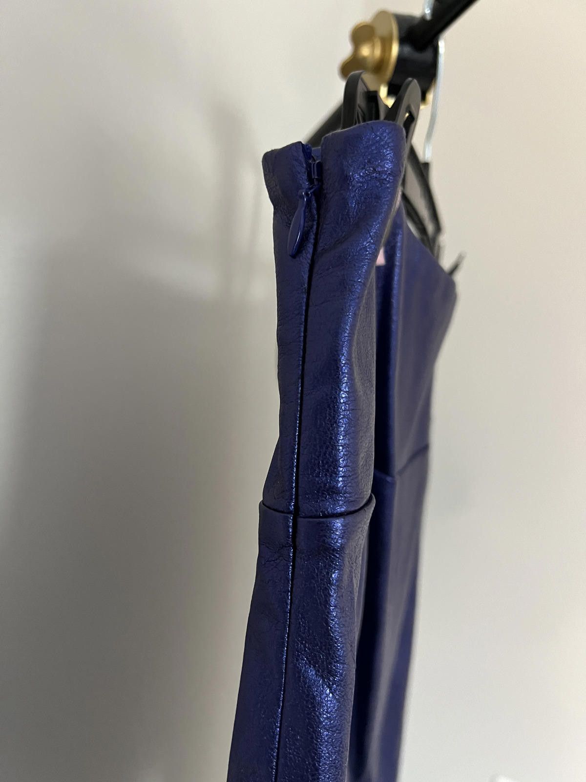 Bcbgmaxazria BCBGMAXAZRIA Metallic Blue Coated Leggings Size 36" / US 14 / IT 50 - 4 Thumbnail