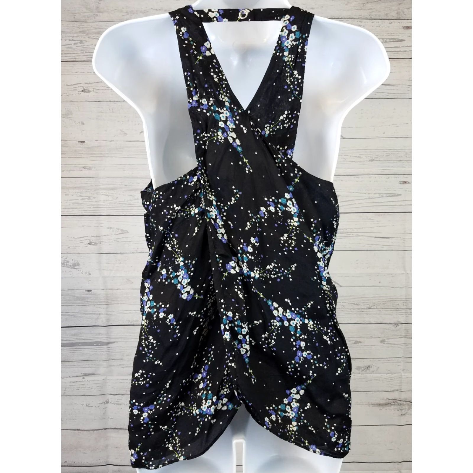 Sanctuary Sanctuary Blouse Sleeveless Floral Rayon Black Blue Size S Small Women VINTAGE? No (omit) Size S / US 4 / IT 40 - 3 Thumbnail
